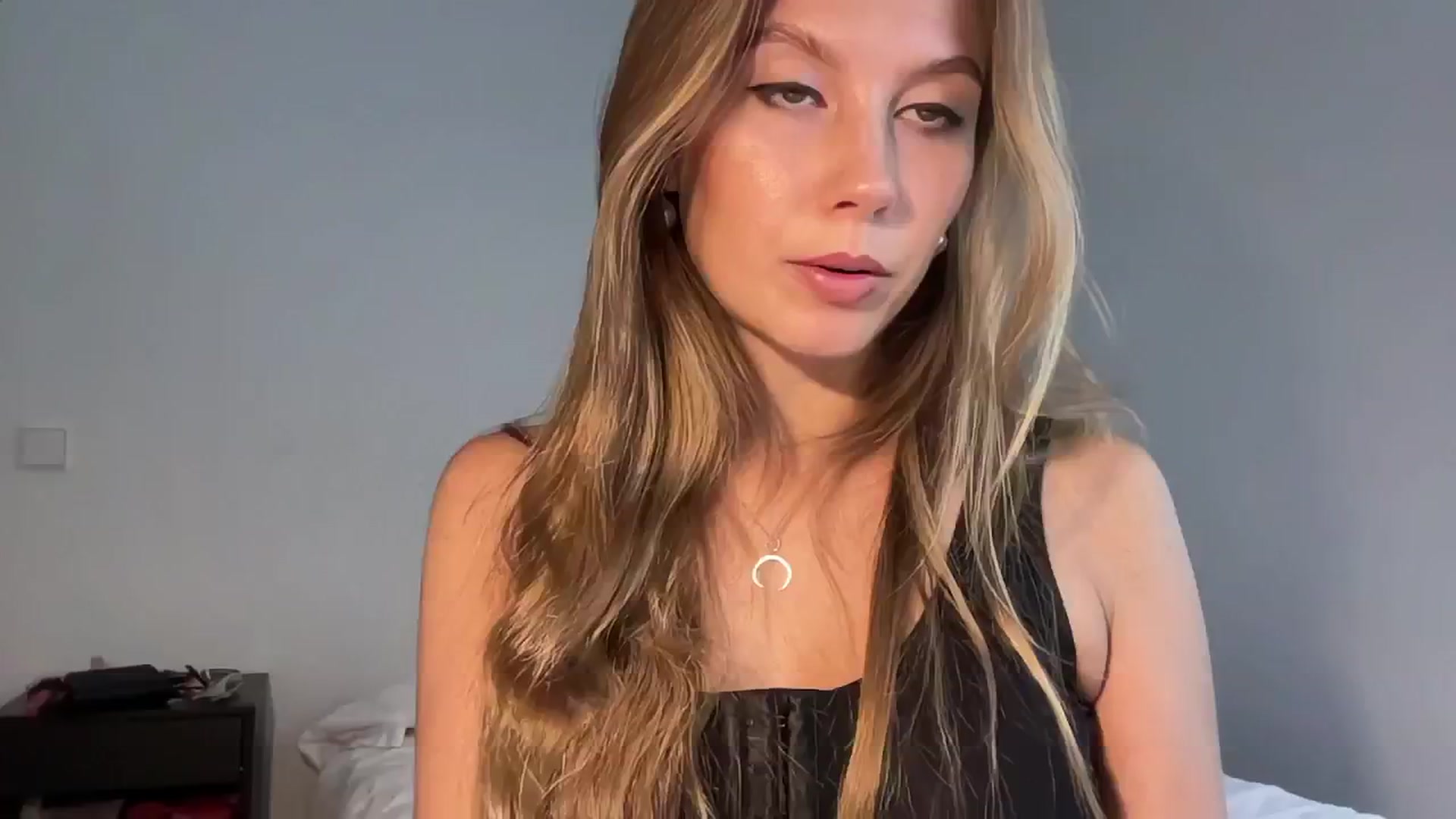 Gallery image thumbnail from JasSurfGirl's myfreecams stream on, 06/12/2024, 06:51 image 12 of 20