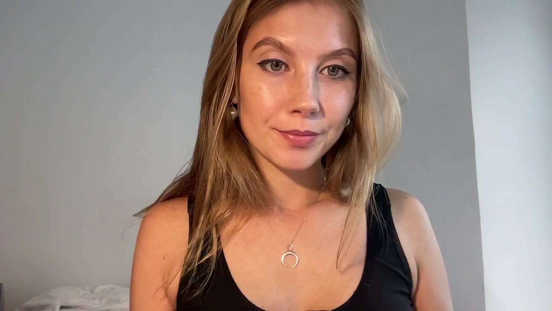 Gallery image thumbnail from JasSurfGirl's myfreecams stream on, 06/12/2024, 07:03 image 19 of 20