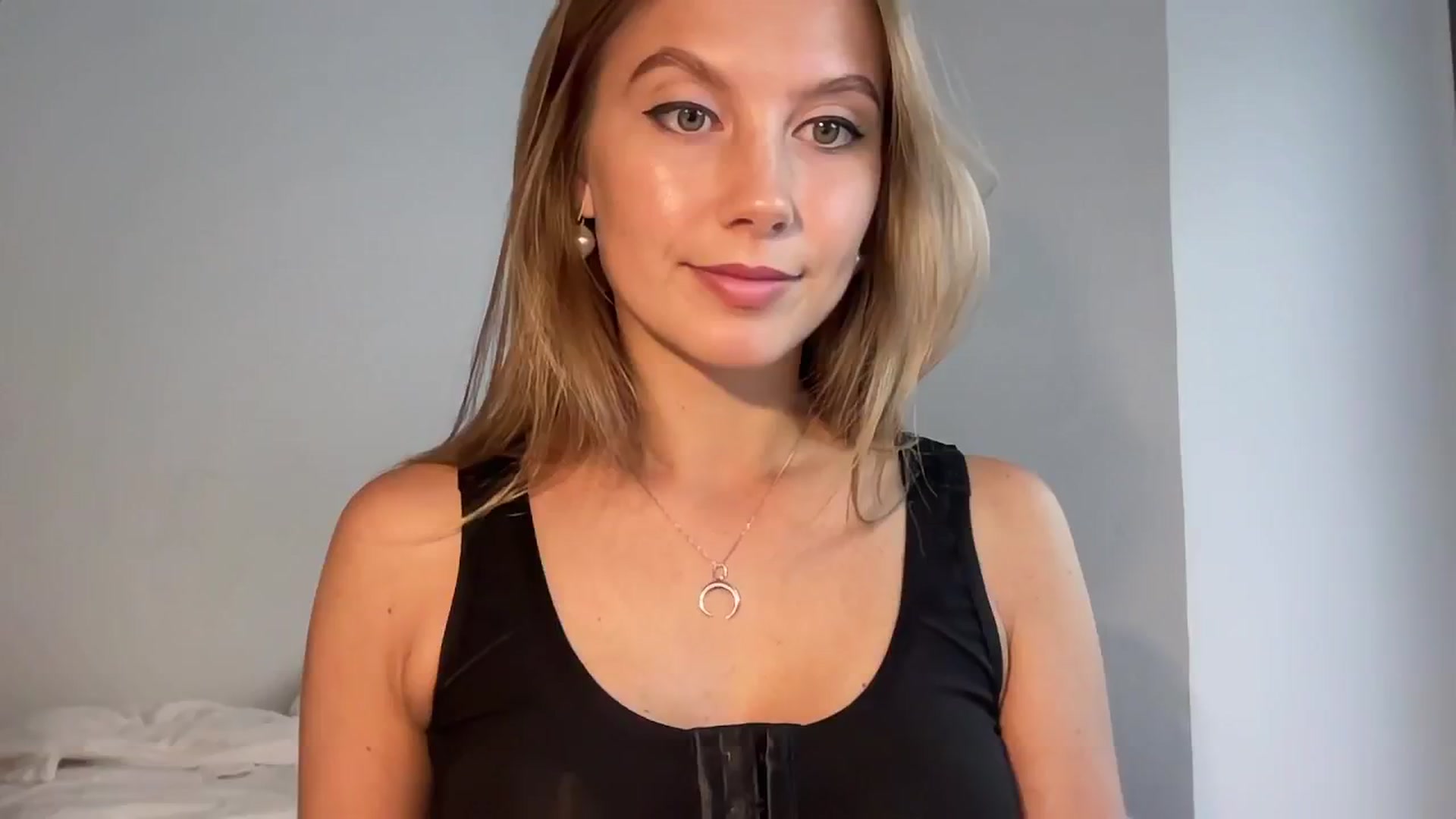 Gallery image thumbnail from JasSurfGirl's myfreecams stream on, 06/12/2024, 07:03 image 12 of 20