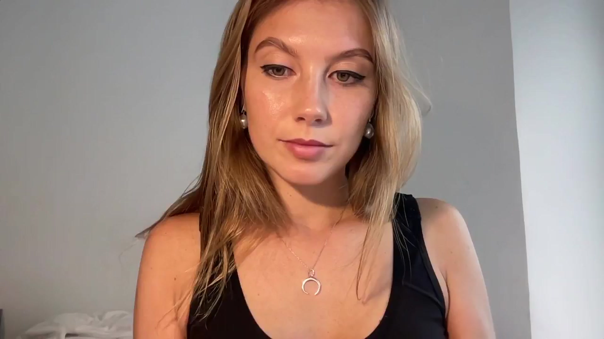 Gallery image thumbnail from JasSurfGirl's myfreecams stream on, 06/12/2024, 07:03 image 20 of 20