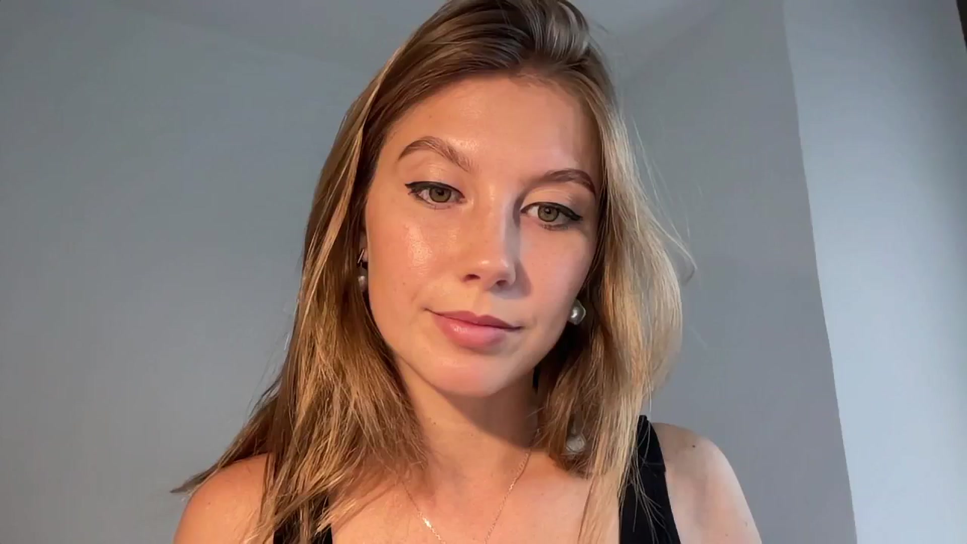Gallery image thumbnail from JasSurfGirl's myfreecams stream on, 06/12/2024, 07:03 image 16 of 20