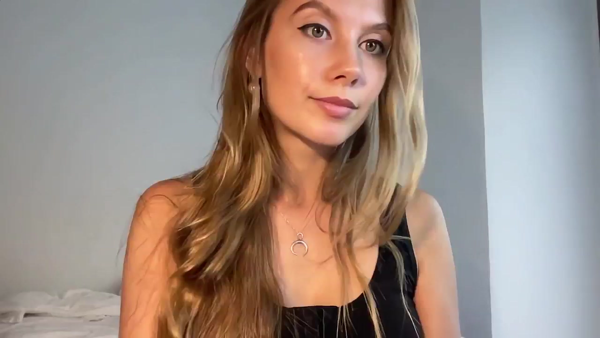 Gallery image thumbnail from JasSurfGirl's myfreecams stream on, 06/12/2024, 07:03 image 5 of 20