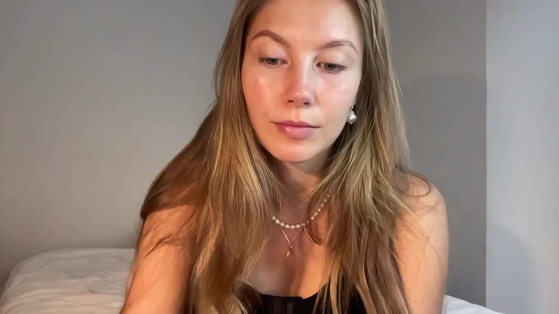 Gallery image thumbnail from JasSurfGirl's myfreecams stream on, 06/13/2024, 05:49 image 9 of 20