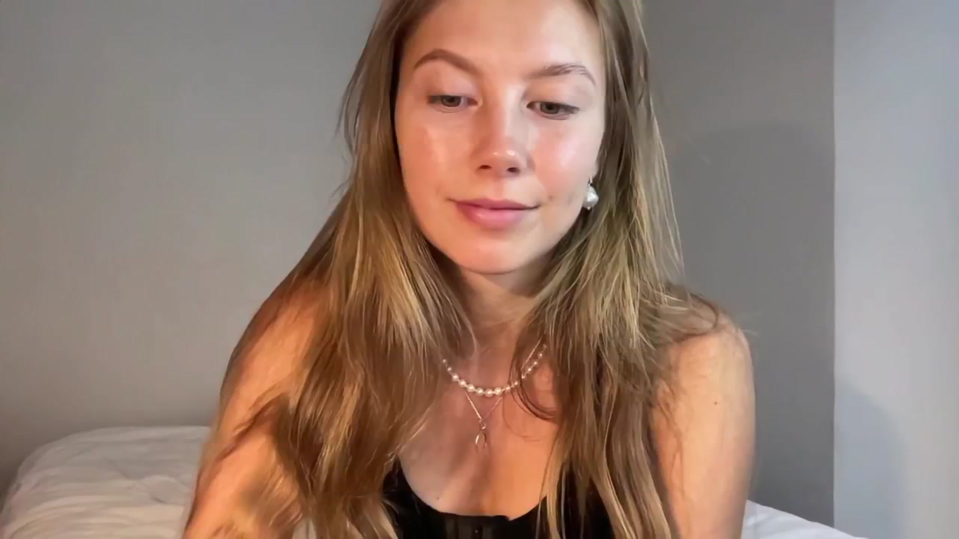 Gallery image thumbnail from JasSurfGirl's myfreecams stream on, 06/13/2024, 05:49 image 8 of 20