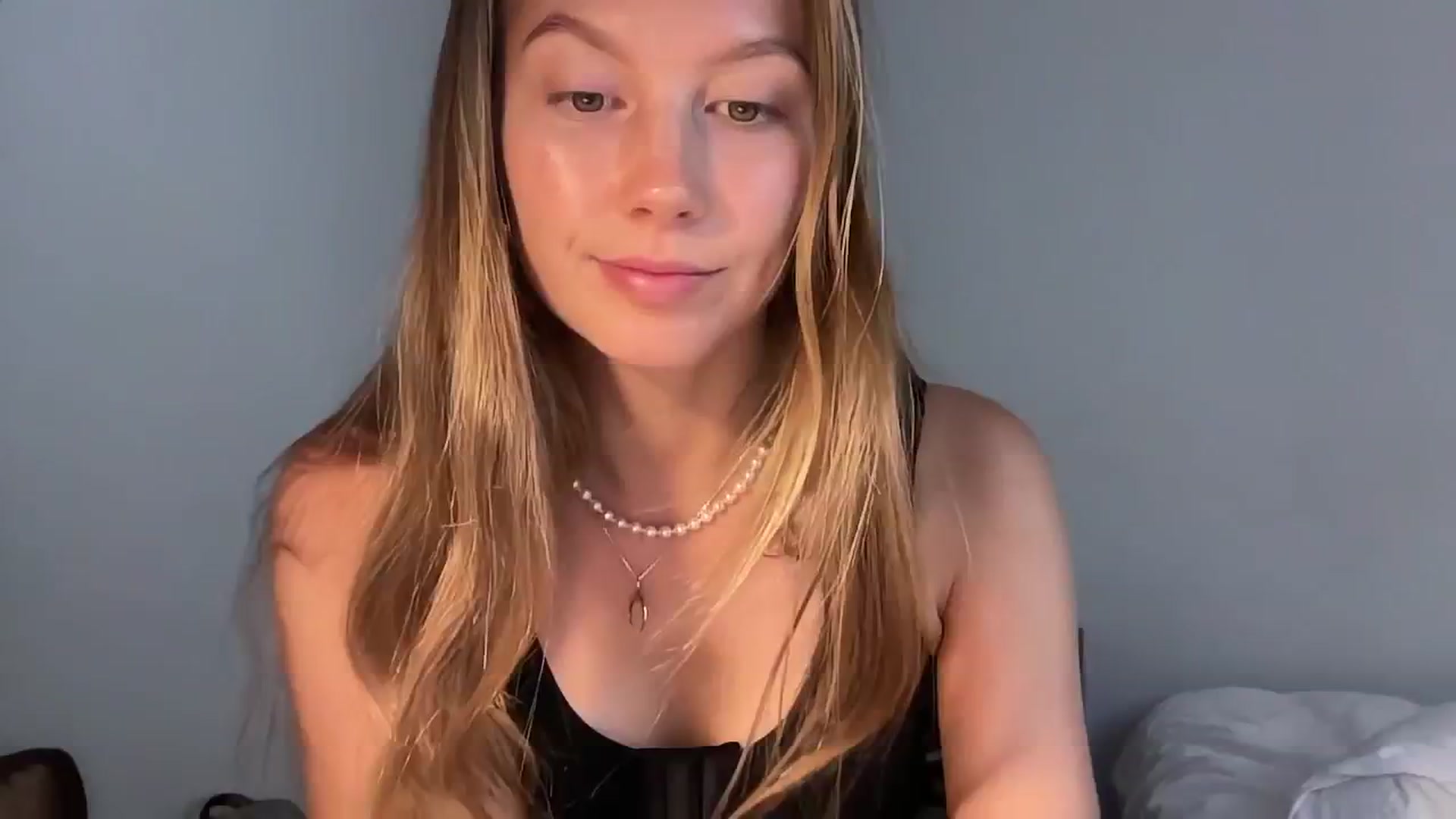 Gallery image thumbnail from JasSurfGirl's myfreecams stream on, 06/13/2024, 06:46 image 2 of 20