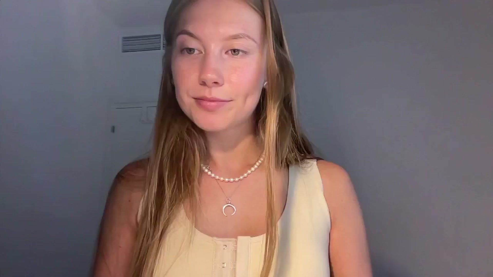 Gallery image thumbnail from JasSurfGirl's myfreecams stream on, 06/14/2024, 05:52 image 1 of 20