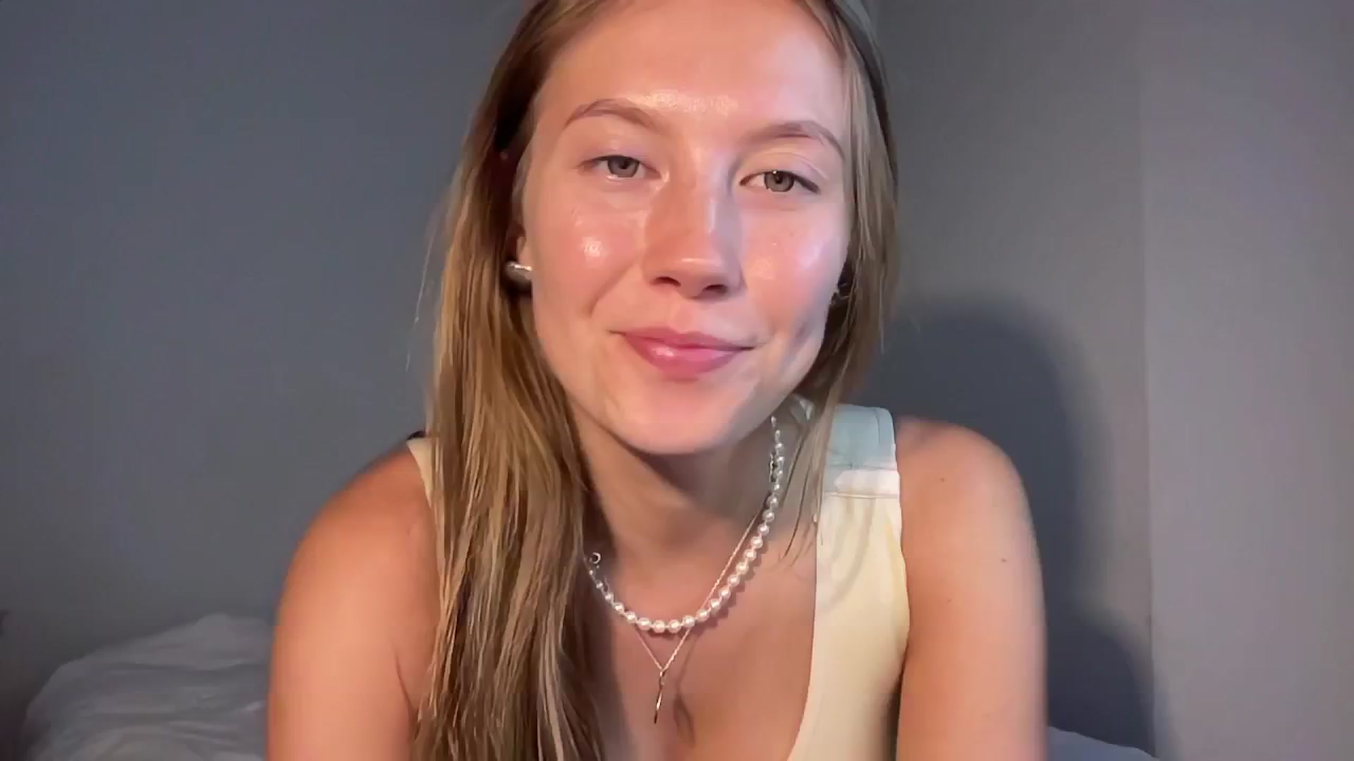 Gallery image thumbnail from JasSurfGirl's myfreecams stream on, 06/14/2024, 05:52 image 6 of 20