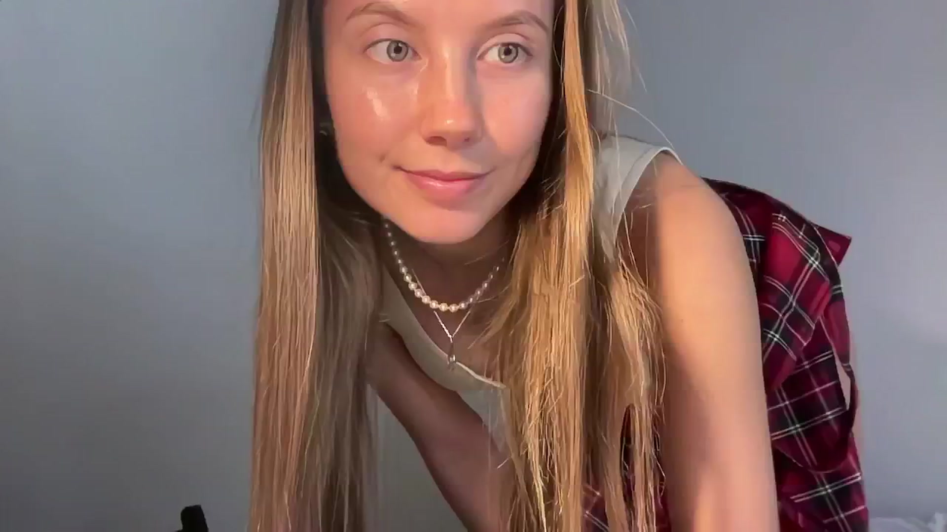 Gallery image thumbnail from JasSurfGirl's myfreecams stream on, 06/14/2024, 06:22 image 12 of 20