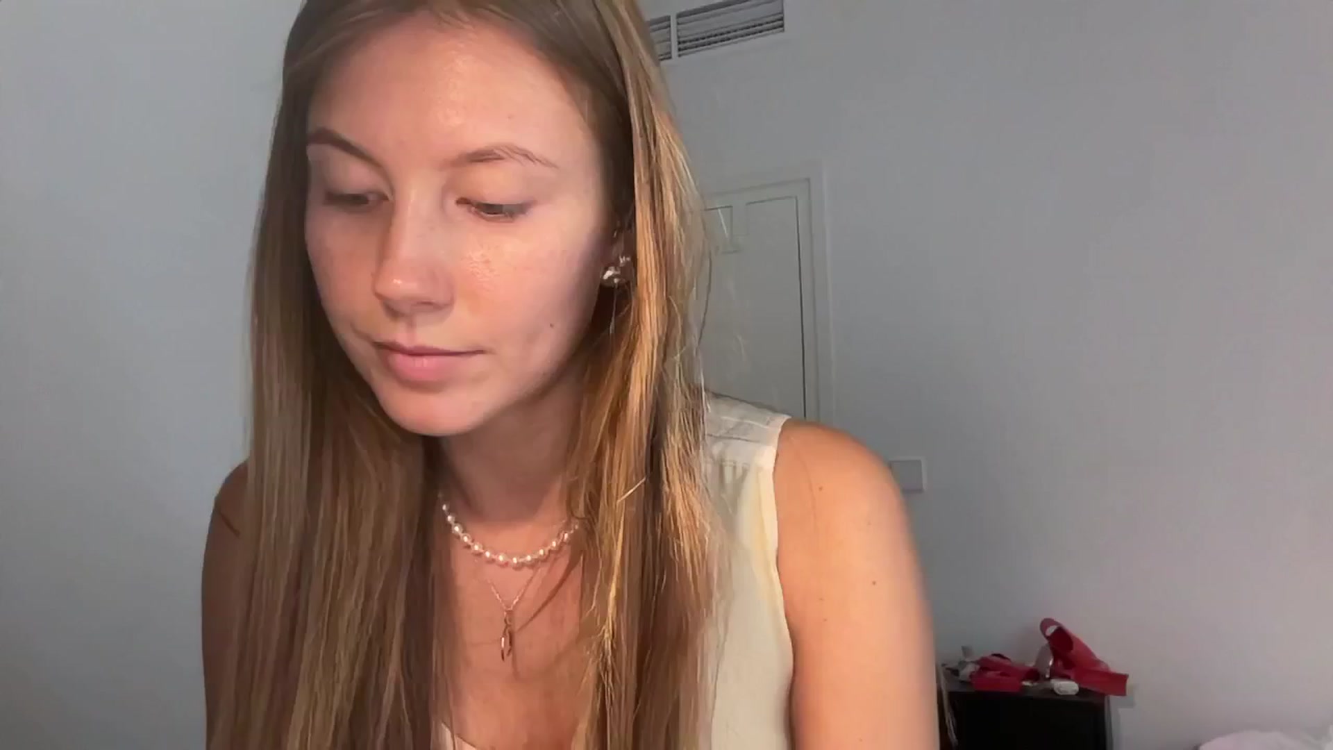 Gallery image thumbnail from JasSurfGirl's myfreecams stream on, 06/14/2024, 06:22 image 2 of 20