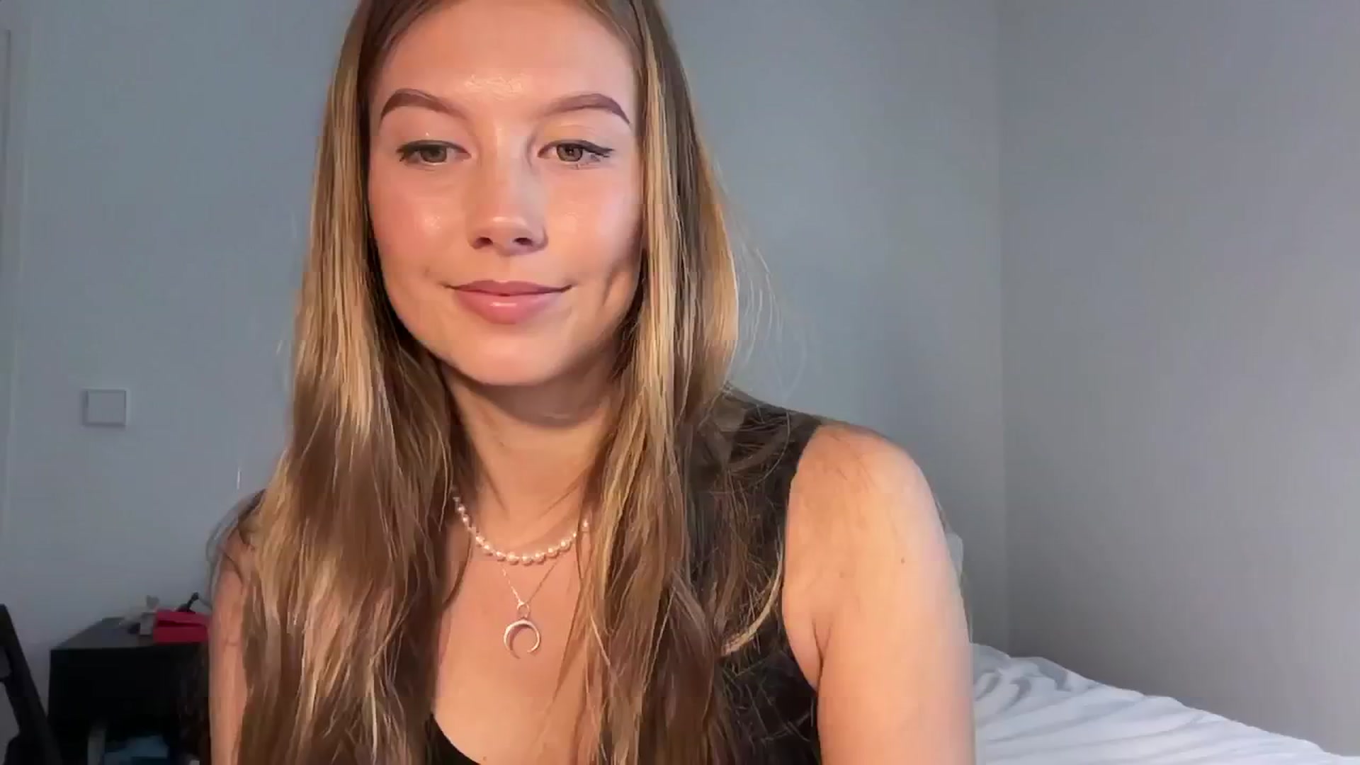 Gallery image thumbnail from JasSurfGirl's myfreecams stream on, 06/15/2024, 06:11 image 19 of 20