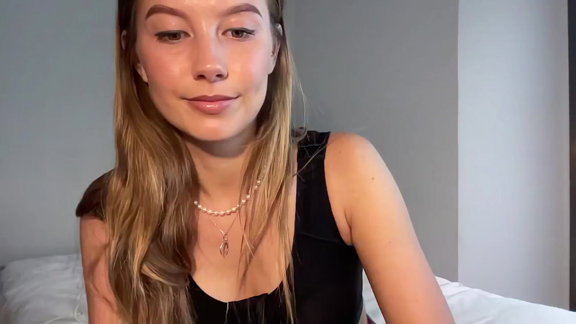 Gallery image thumbnail from JasSurfGirl's myfreecams stream on, 06/15/2024, 06:11 image 14 of 20