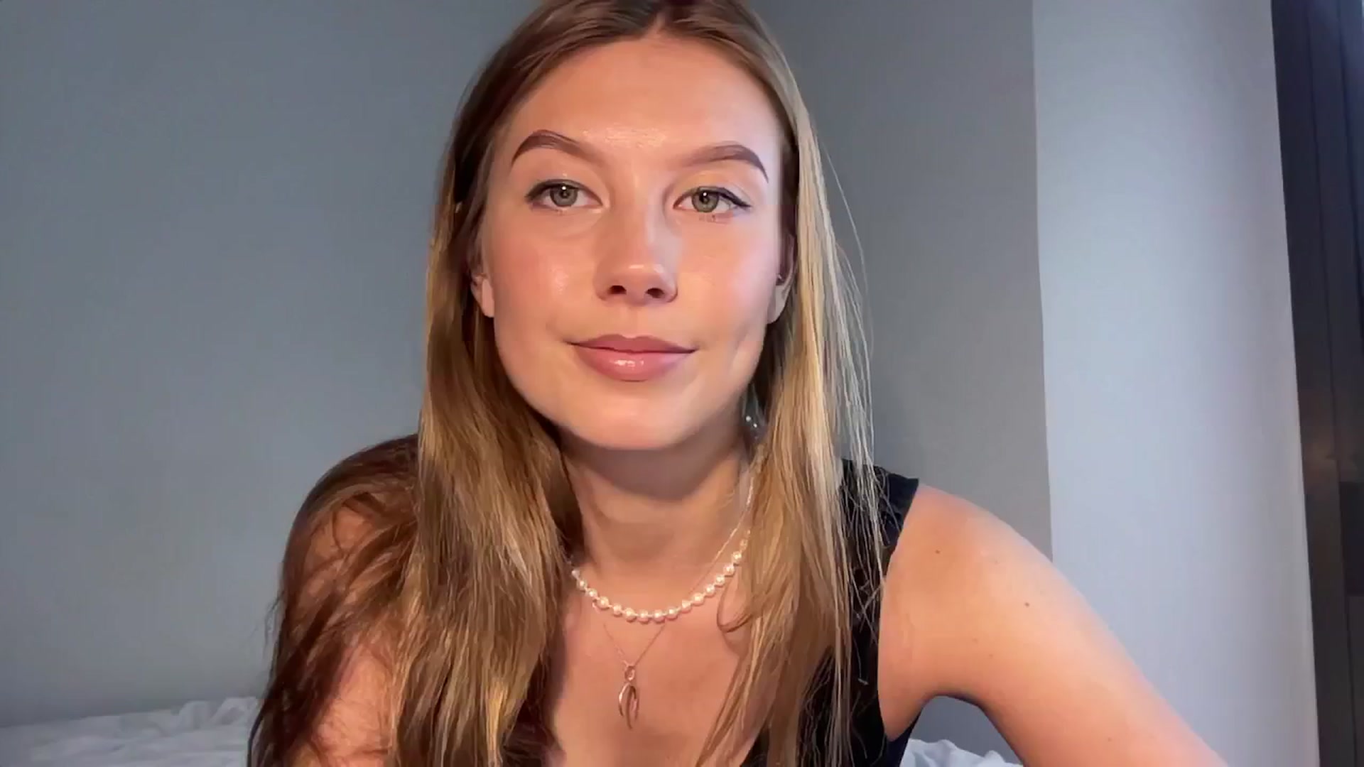 Gallery image thumbnail from JasSurfGirl's myfreecams stream on, 06/15/2024, 06:11 image 4 of 20