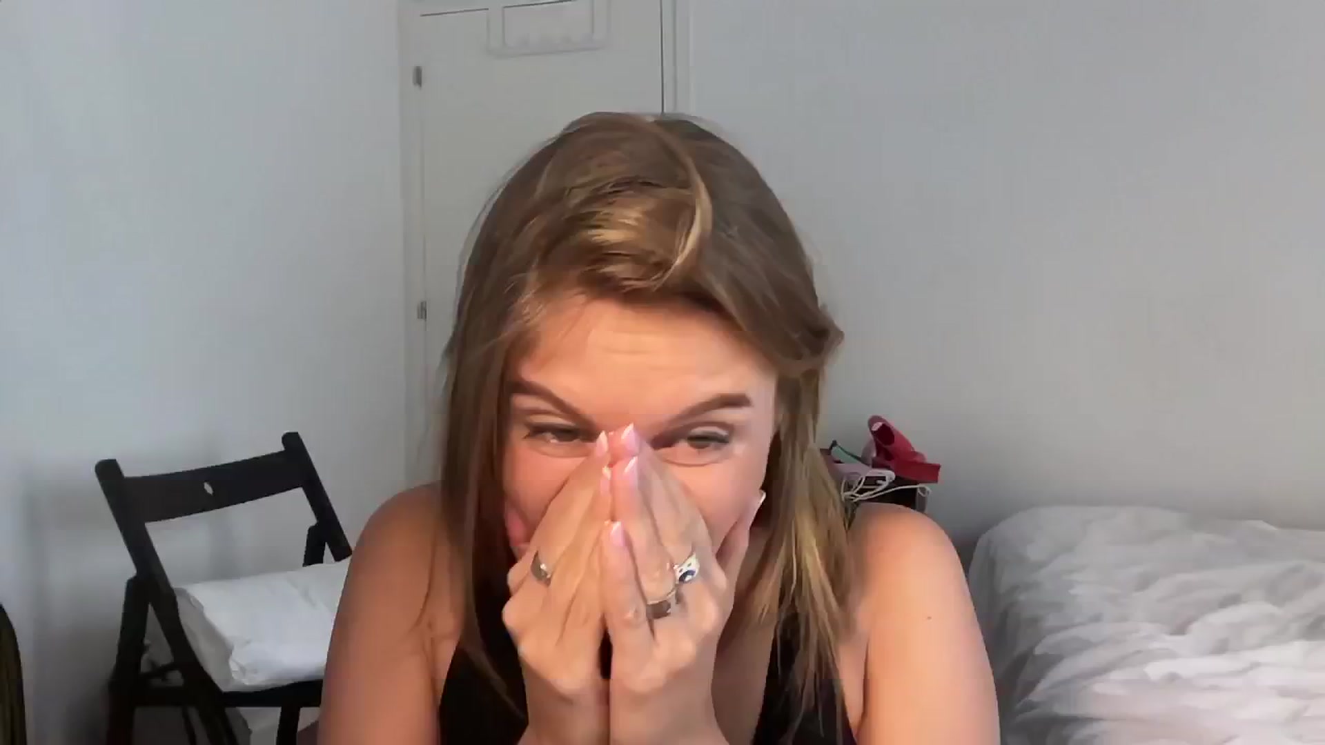 Gallery image thumbnail from JasSurfGirl's myfreecams stream on, 06/15/2024, 07:15 image 5 of 20
