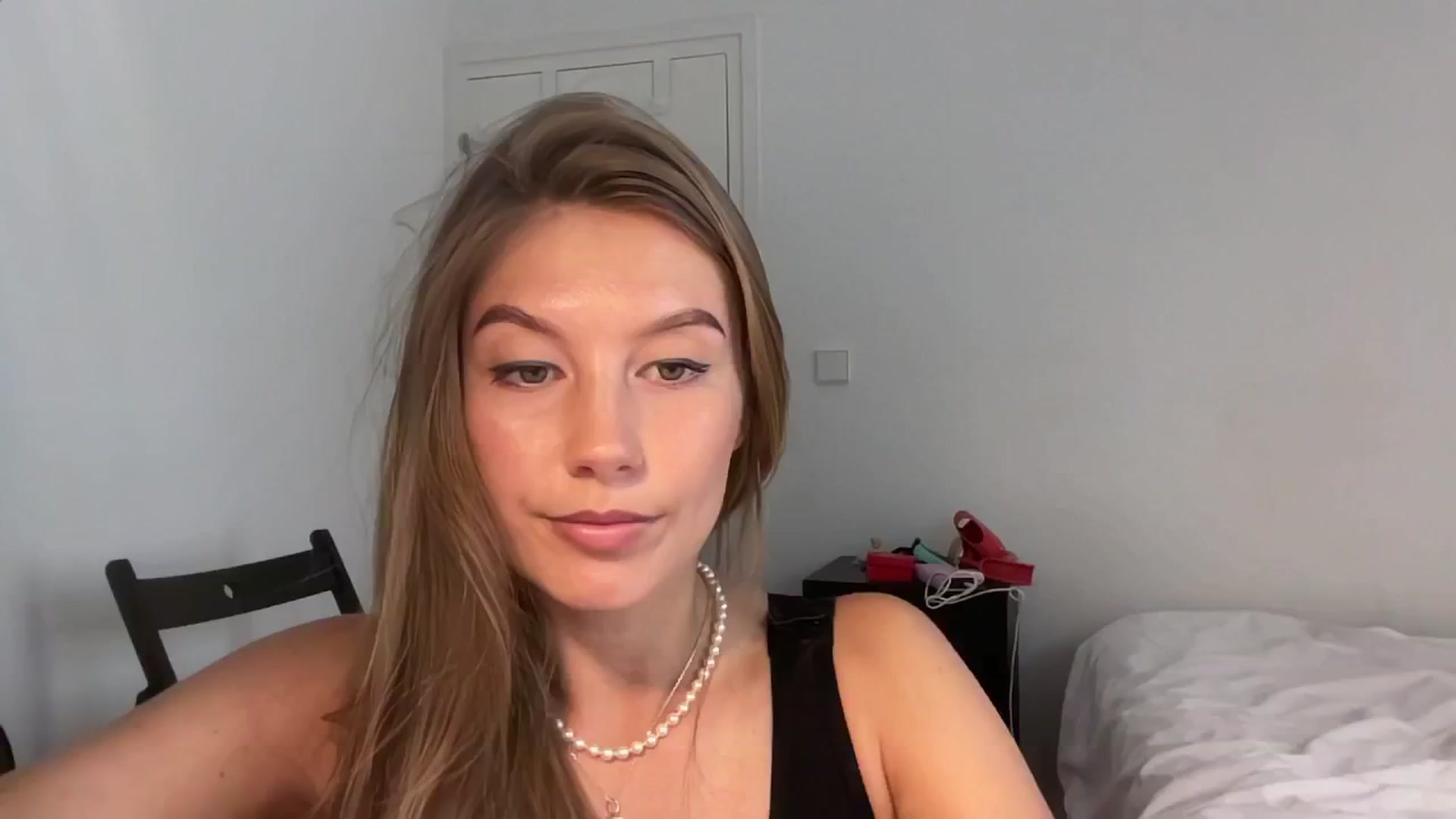 Gallery image thumbnail from JasSurfGirl's myfreecams stream on, 06/15/2024, 07:15 image 7 of 20