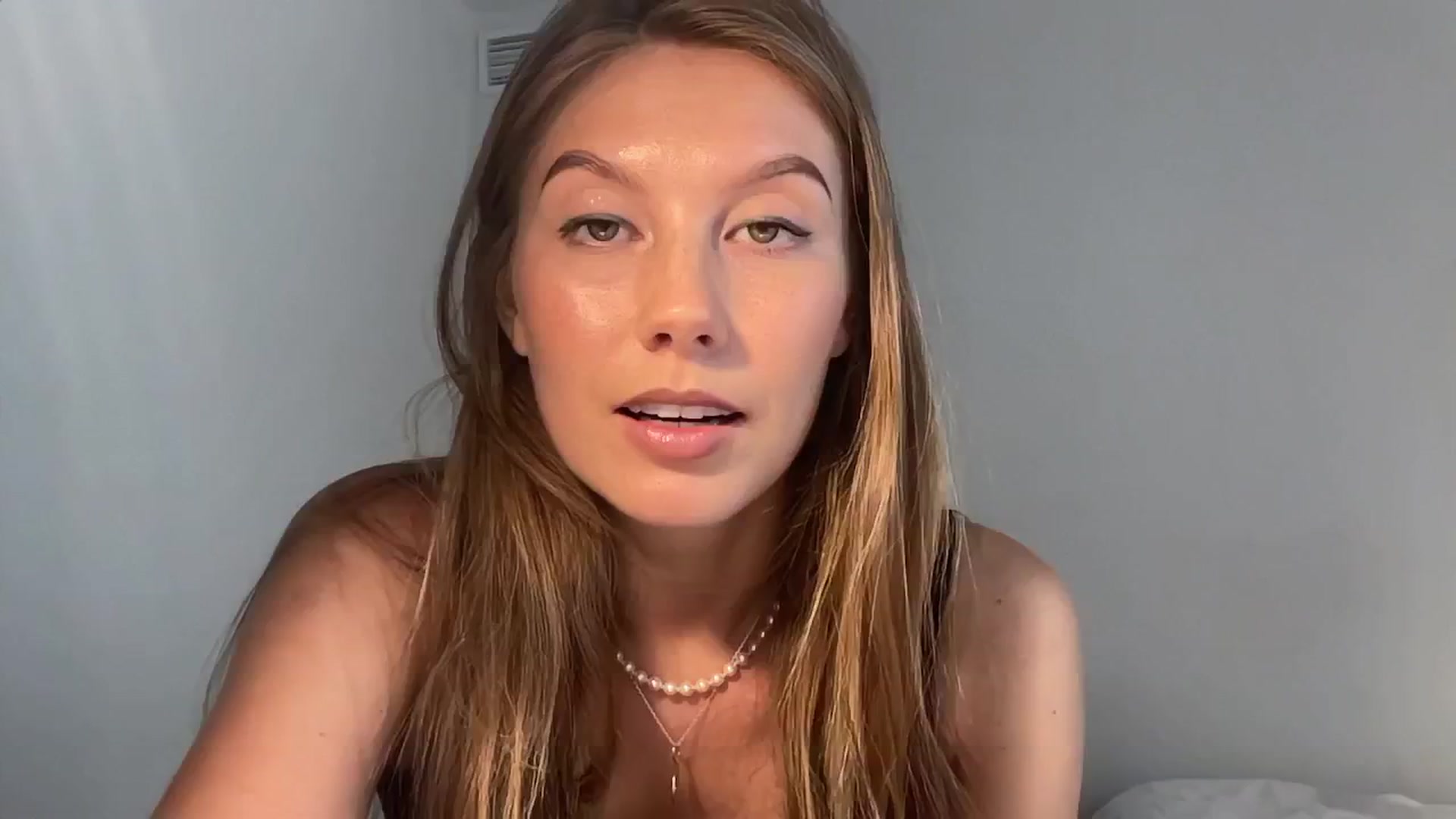 Gallery image thumbnail from JasSurfGirl's myfreecams stream on, 06/15/2024, 07:15 image 12 of 20