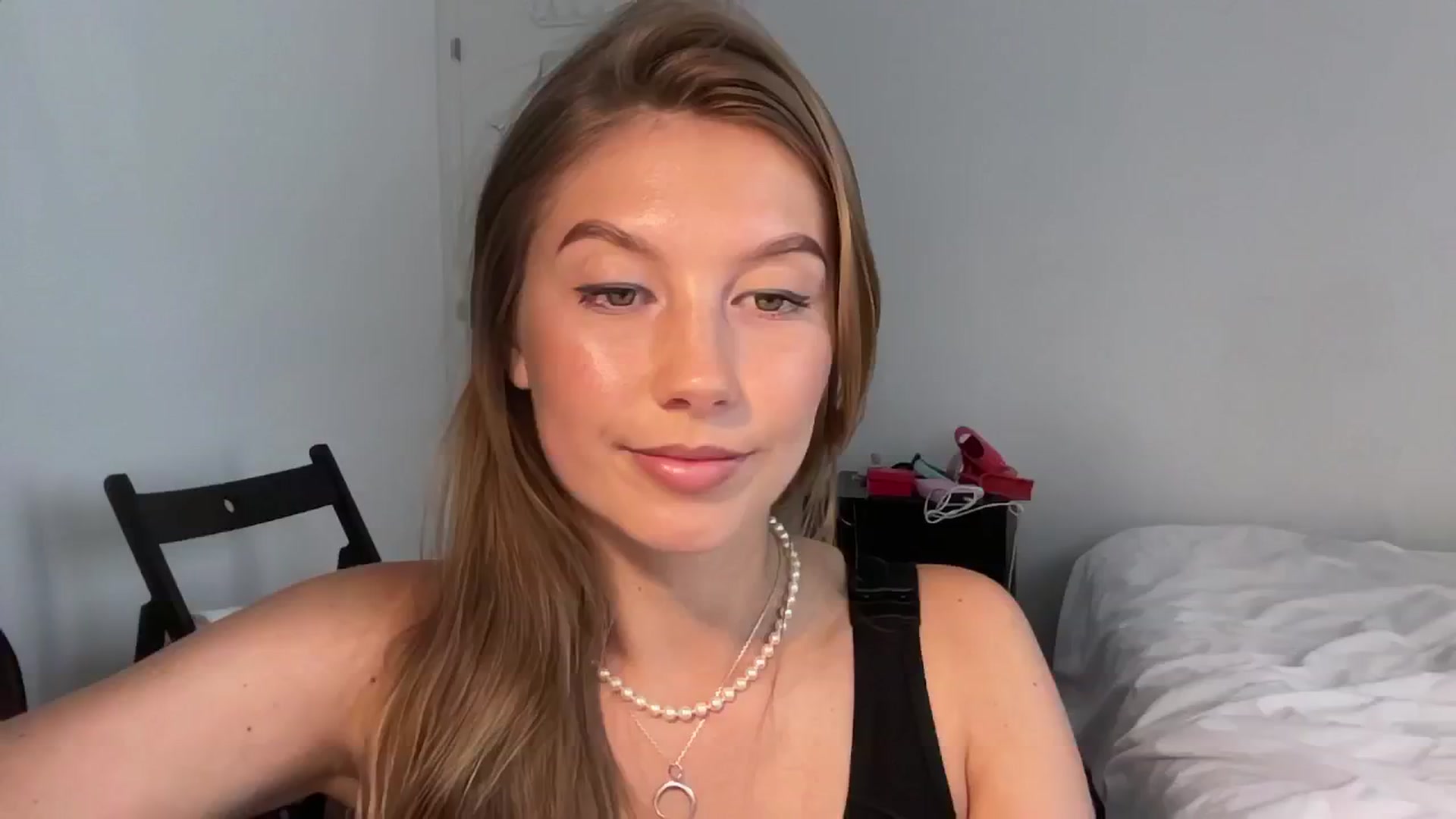 Gallery image thumbnail from JasSurfGirl's myfreecams stream on, 06/15/2024, 07:15 image 8 of 20
