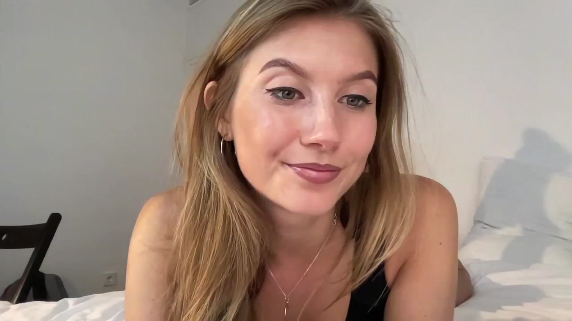 Gallery image thumbnail from JasSurfGirl's myfreecams stream on, 06/16/2024, 05:27 image 19 of 20