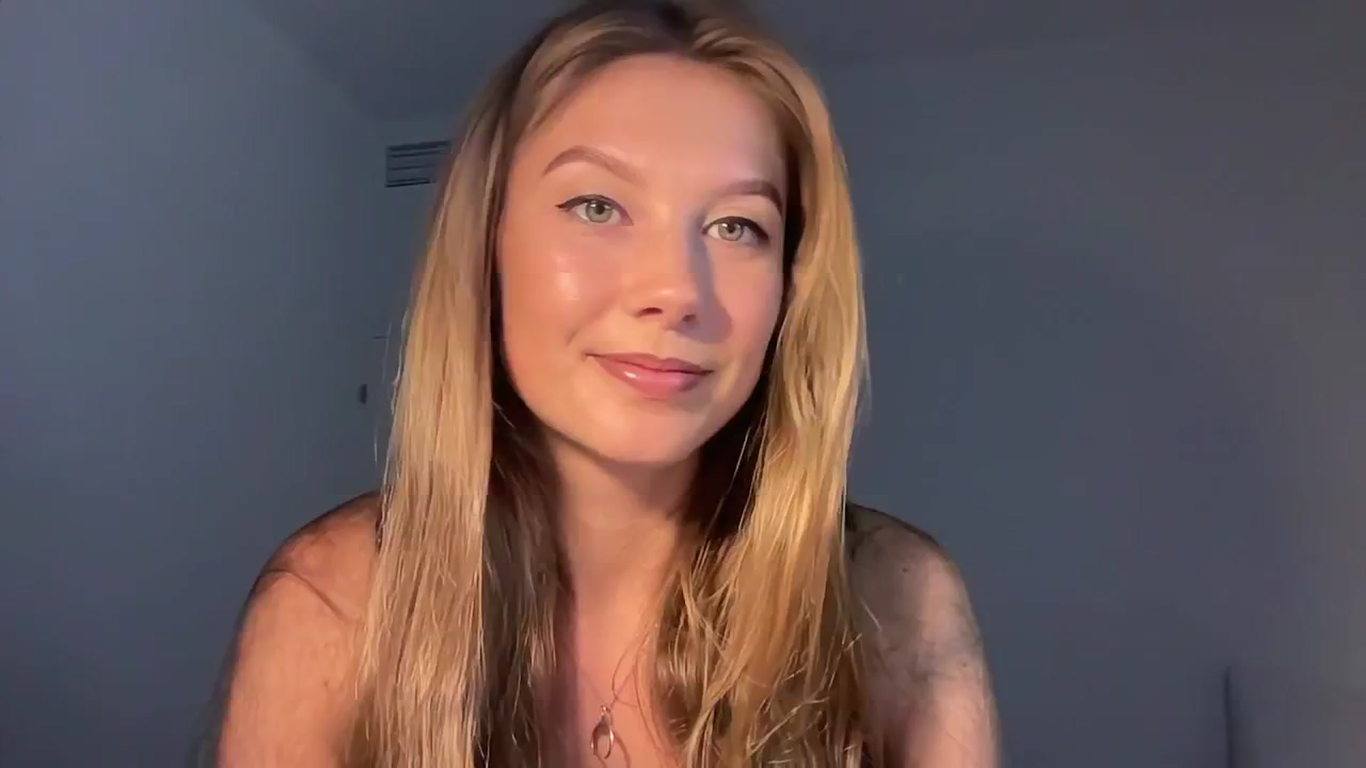 Gallery image thumbnail from JasSurfGirl's myfreecams stream on, 06/16/2024, 05:27 image 2 of 20
