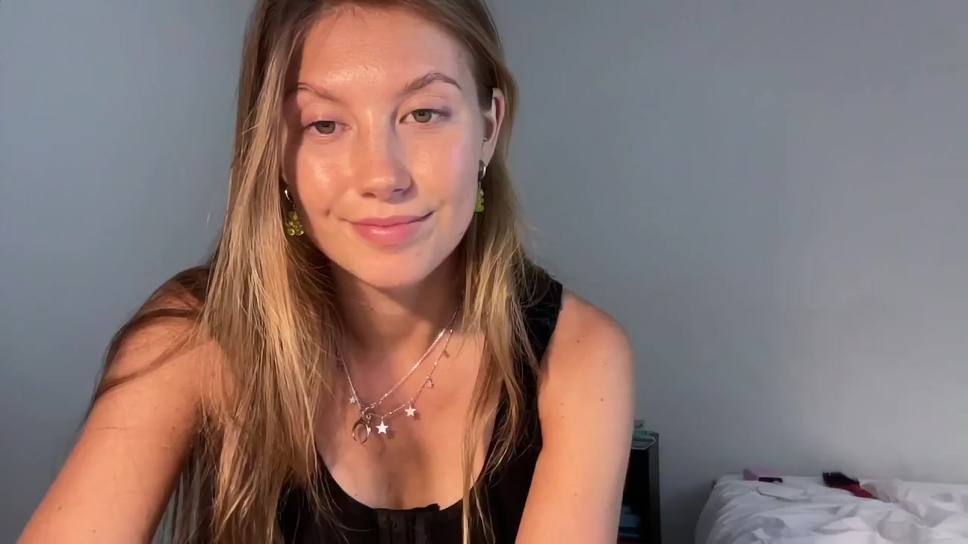 Gallery image thumbnail from JasSurfGirl's myfreecams stream on, 06/18/2024, 07:11 image 4 of 20