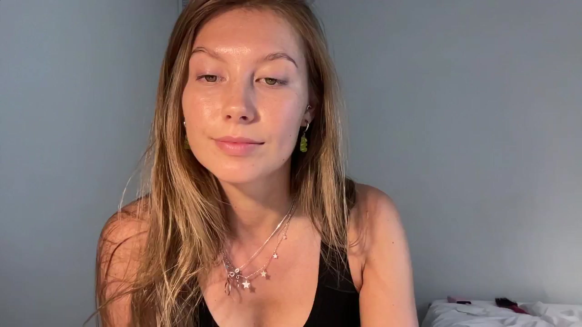 Gallery image thumbnail from JasSurfGirl's myfreecams stream on, 06/18/2024, 07:11 image 8 of 20