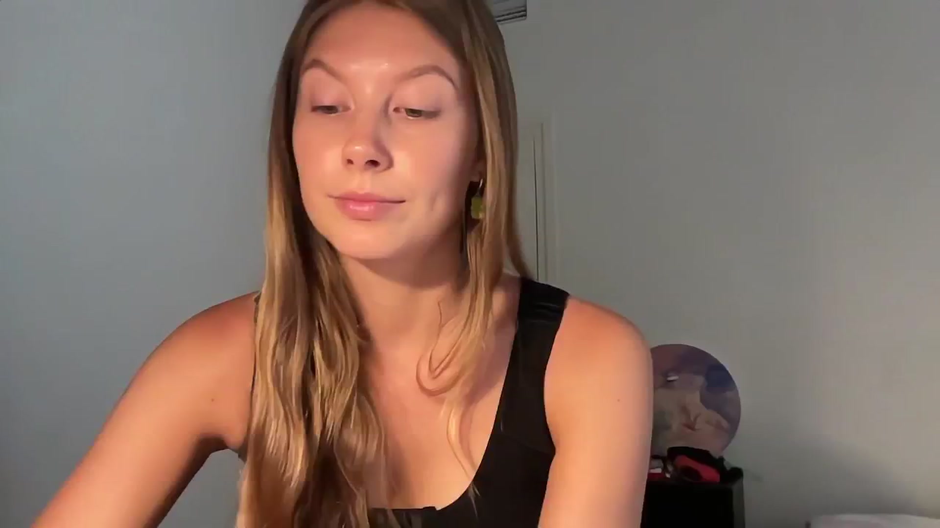 Gallery image thumbnail from JasSurfGirl's myfreecams stream on, 06/19/2024, 06:22 image 9 of 20