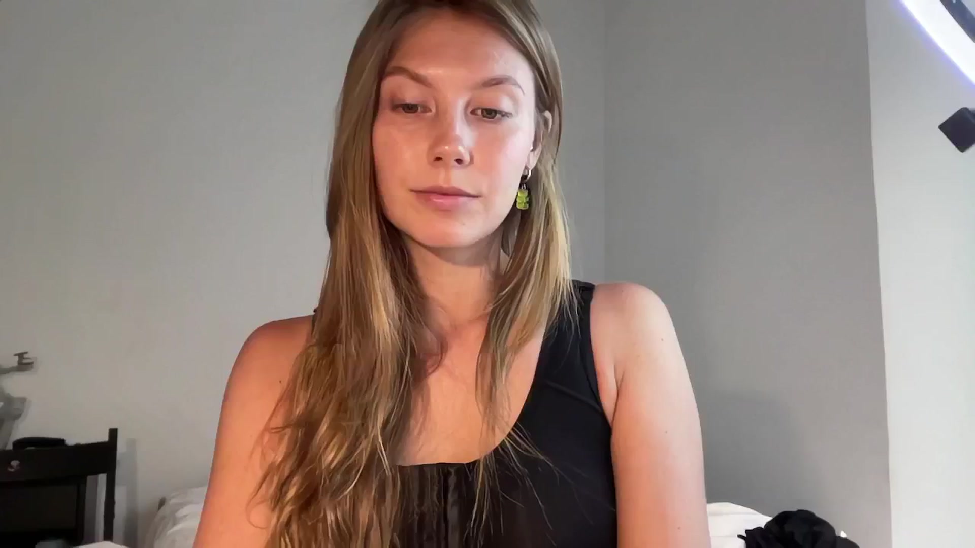 Gallery image thumbnail from JasSurfGirl's myfreecams stream on, 06/19/2024, 06:37 image 9 of 20