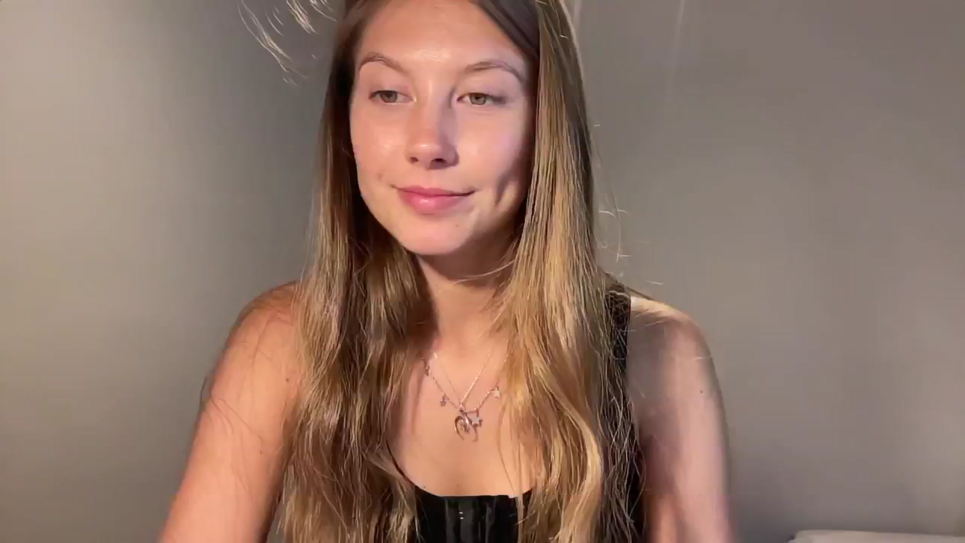 Gallery image thumbnail from JasSurfGirl's myfreecams stream on, 06/20/2024, 06:42 image 1 of 20