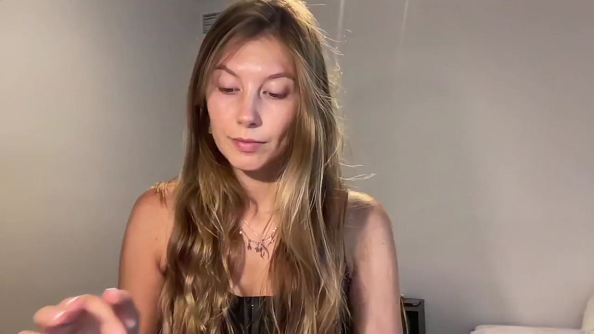 Gallery image thumbnail from JasSurfGirl's myfreecams stream on, 06/20/2024, 06:42 image 17 of 20