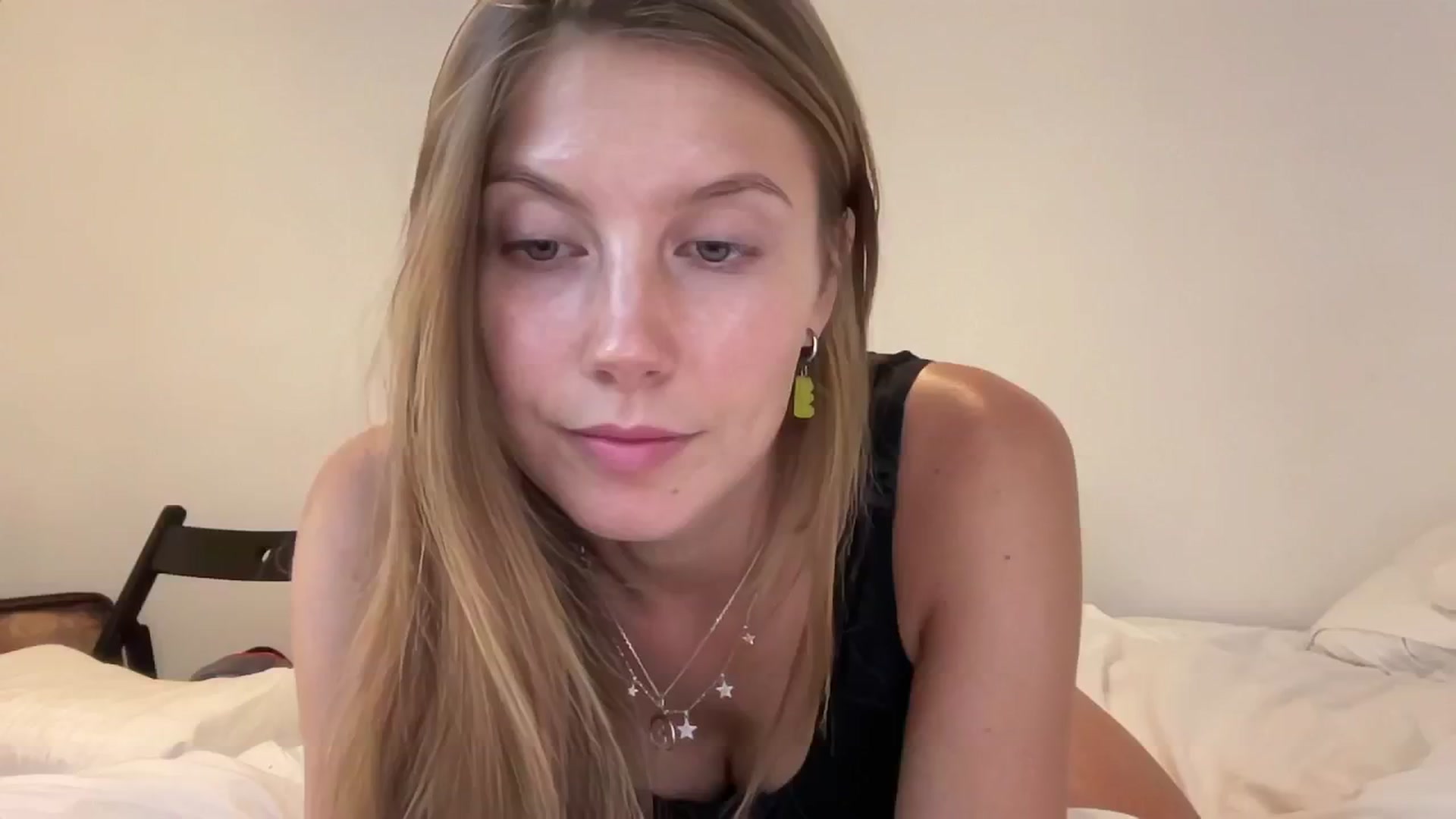 Gallery image thumbnail from JasSurfGirl's myfreecams stream on, 06/20/2024, 07:51 image 1 of 20