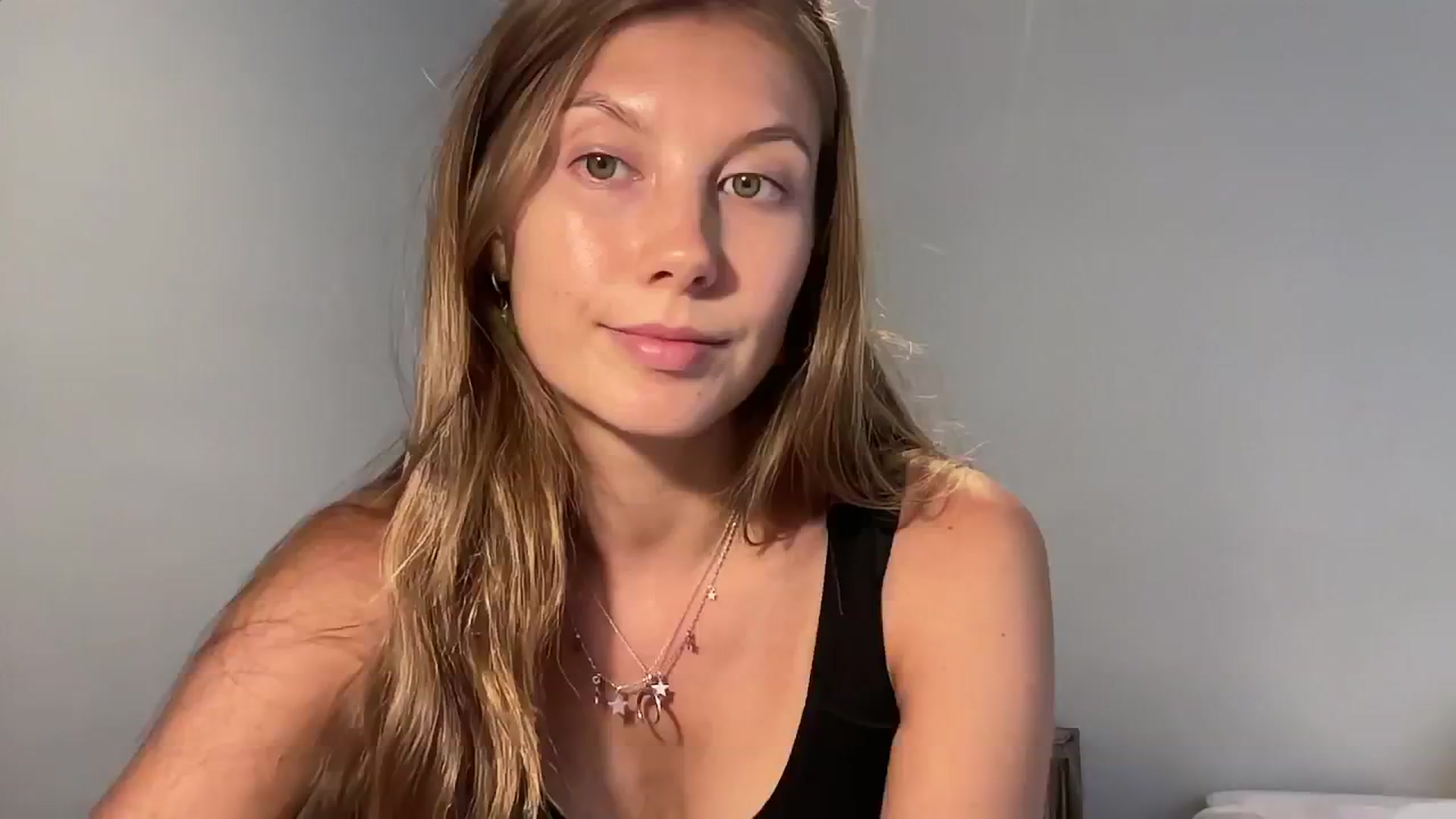 Gallery image thumbnail from JasSurfGirl's myfreecams stream on, 06/20/2024, 07:51 image 15 of 20