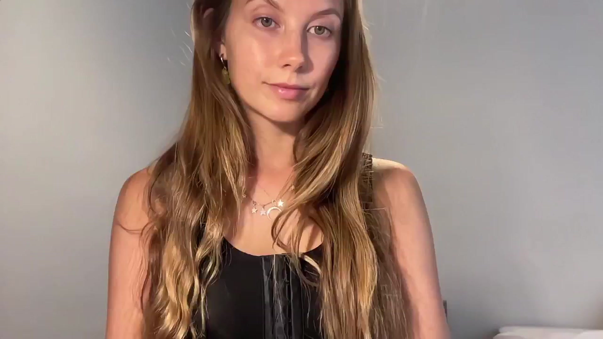 Gallery image thumbnail from JasSurfGirl's myfreecams stream on, 06/20/2024, 07:51 image 17 of 20