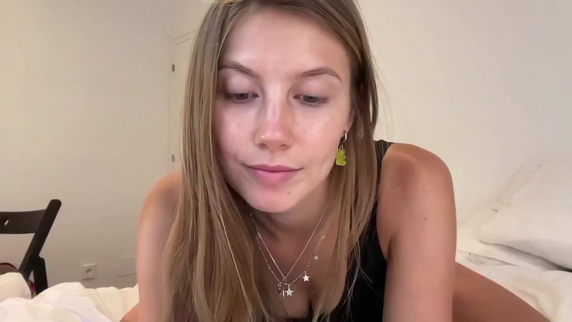 Gallery image thumbnail from JasSurfGirl's myfreecams stream on, 06/20/2024, 07:51 image 5 of 20