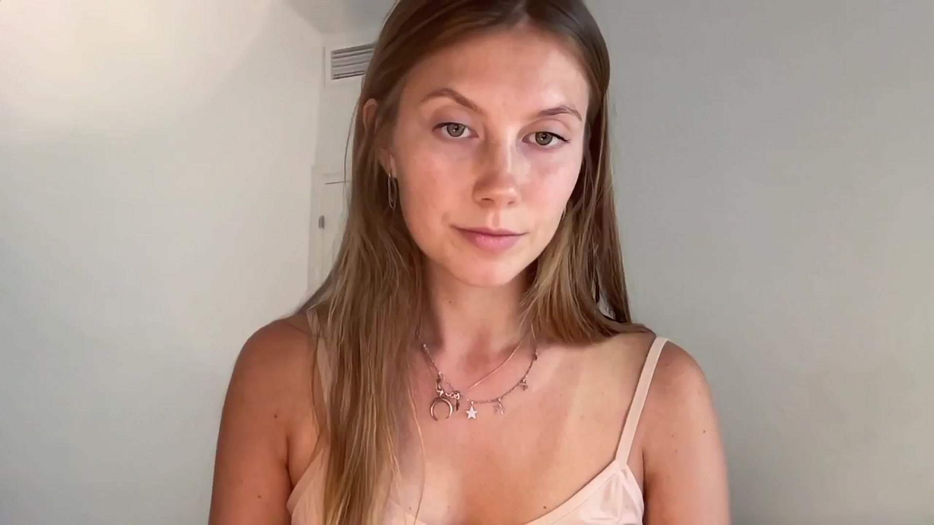 Gallery image thumbnail from JasSurfGirl's myfreecams stream on, 06/27/2024, 15:28 image 3 of 20