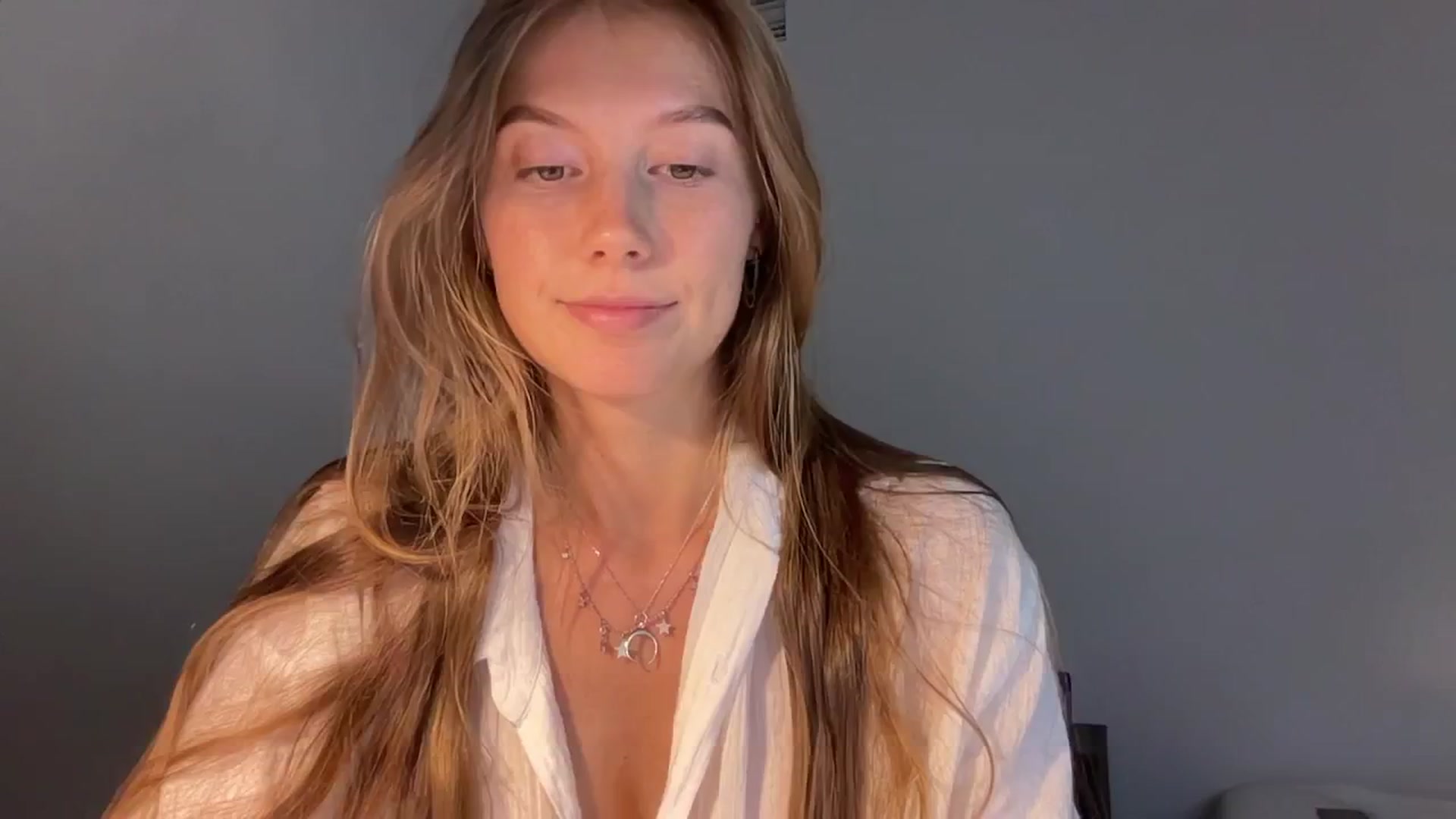 Gallery image thumbnail from JasSurfGirl's myfreecams stream on, 06/29/2024, 07:25 image 1 of 20