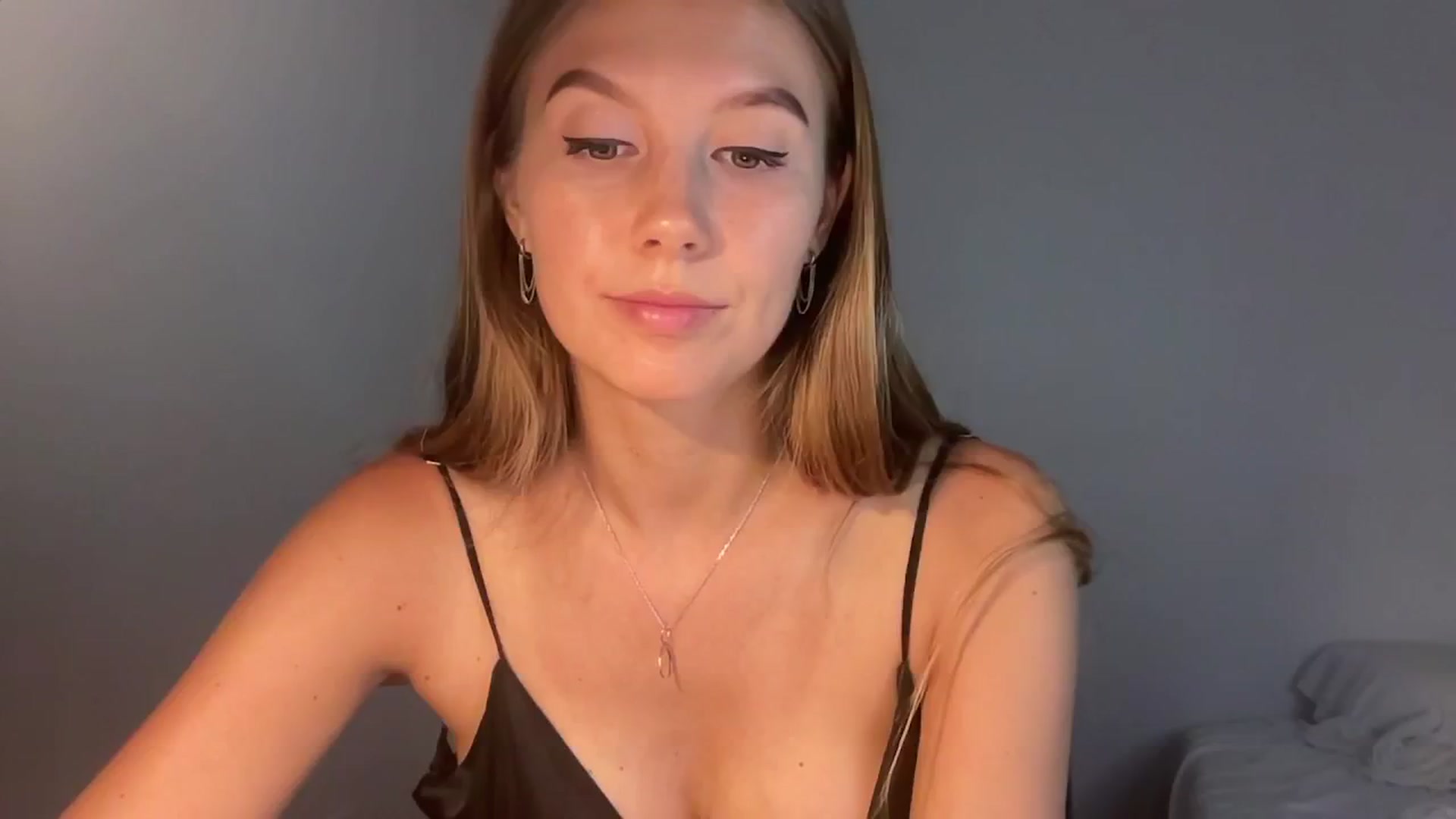 Gallery image thumbnail from JasSurfGirl's myfreecams stream on, 07/01/2024, 06:55 image 18 of 20
