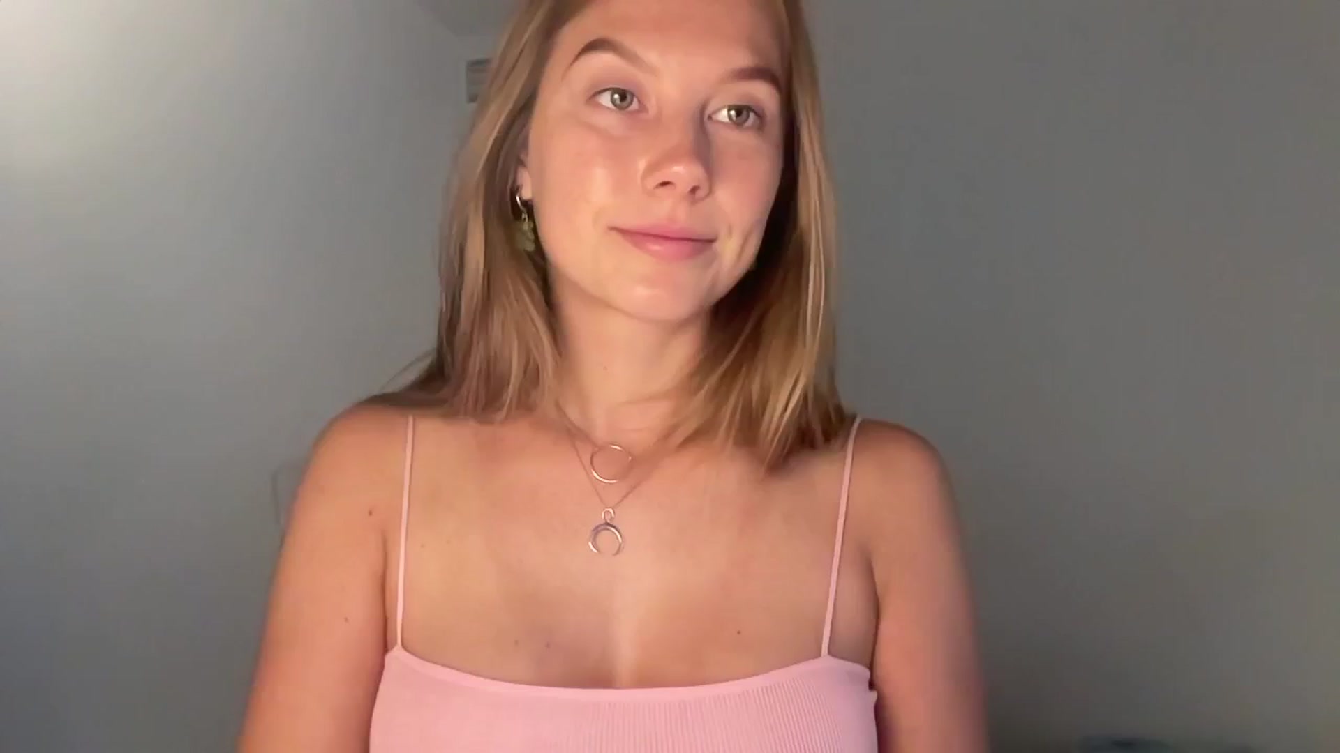 Gallery image thumbnail from JasSurfGirl's myfreecams stream on, 07/04/2024, 05:38 image 2 of 20