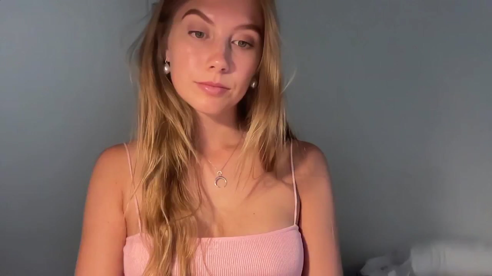 Gallery image thumbnail from JasSurfGirl's myfreecams stream on, 07/06/2024, 07:25 image 11 of 20