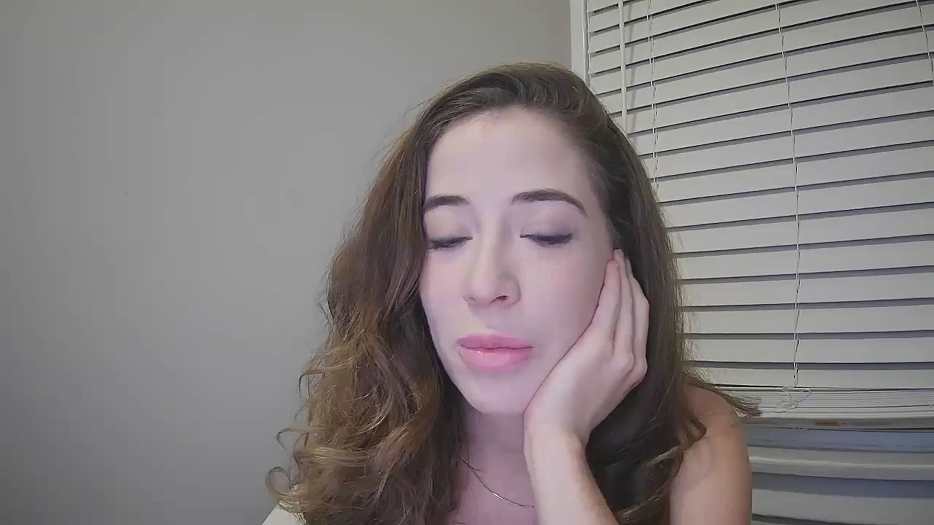 Gallery image thumbnail from JaseyLee99's myfreecams stream on, 09/03/2024, 08:59 image 4 of 20