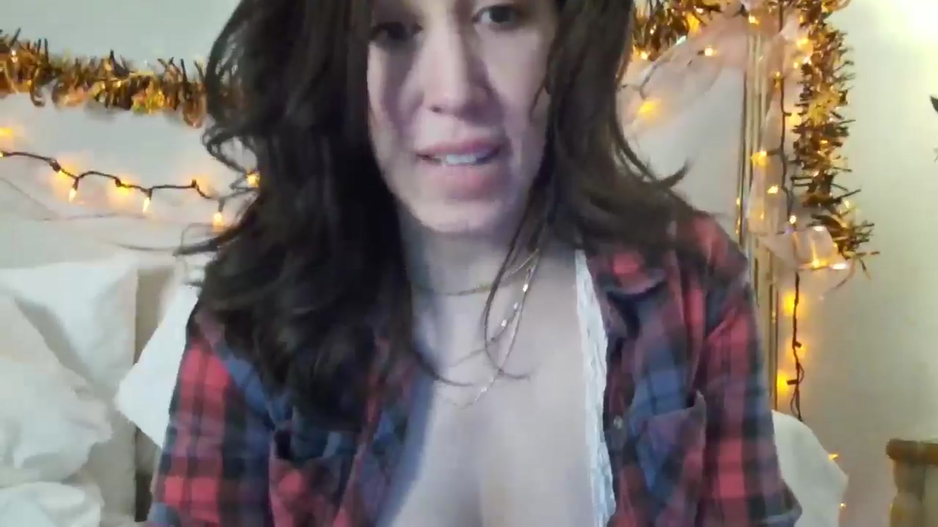 Gallery image thumbnail from Jaslene_25's myfreecams stream on, 11/08/2025, 11:33 image 15 of 20