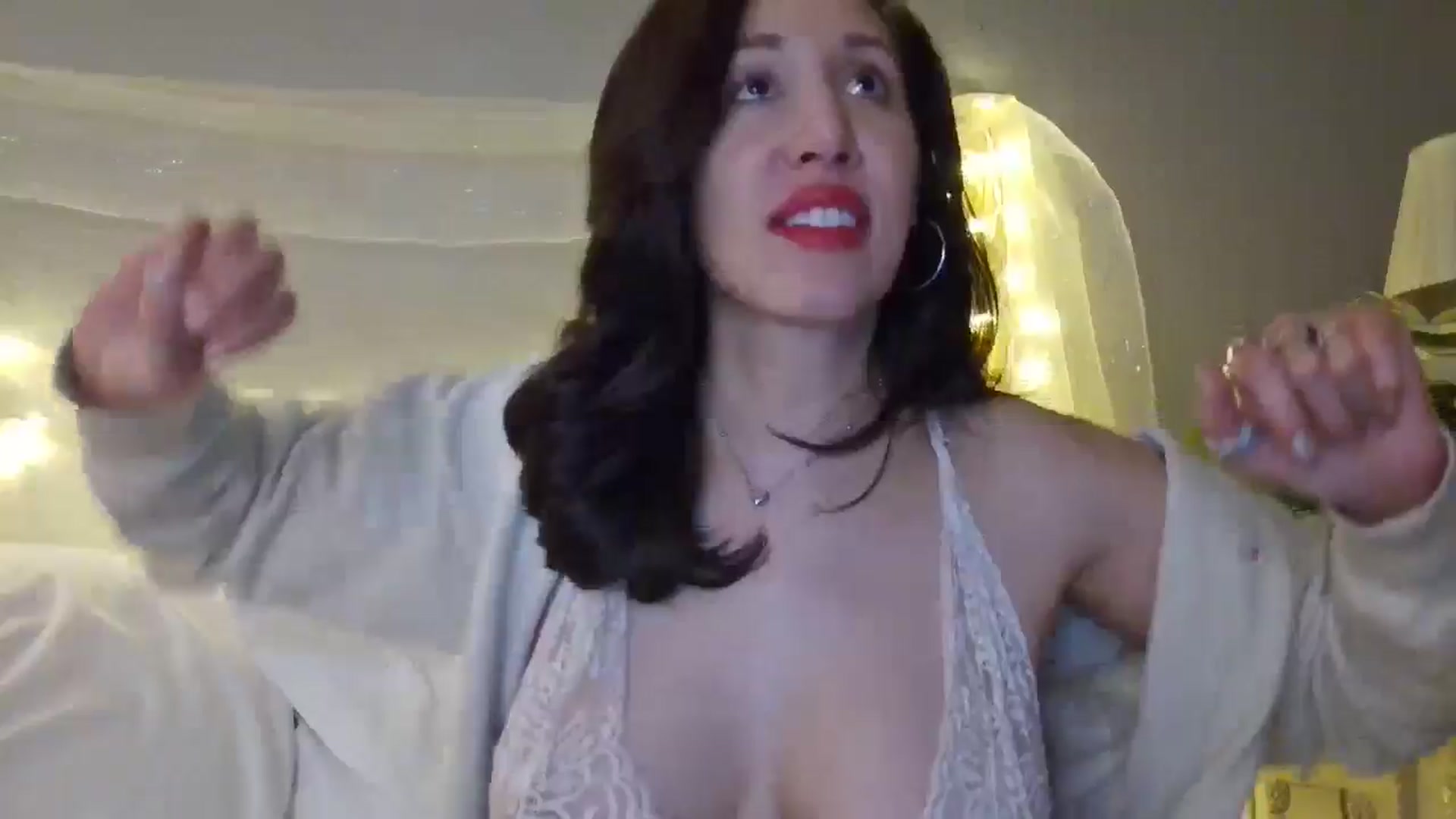 Gallery image thumbnail from Jaslene_25's myfreecams stream on, 12/01/2025, 14:02 image 2 of 20