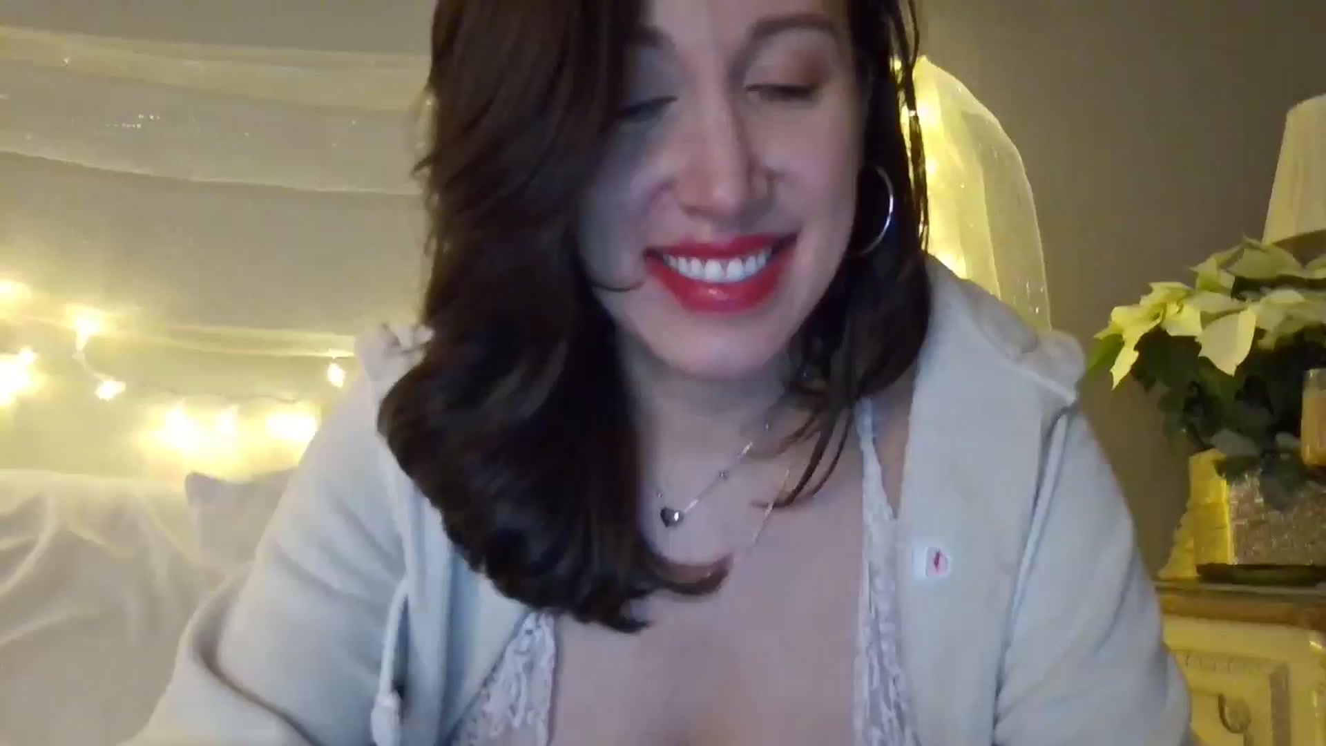 Gallery image thumbnail from Jaslene_25's myfreecams stream on, 12/01/2025, 14:02 image 1 of 20