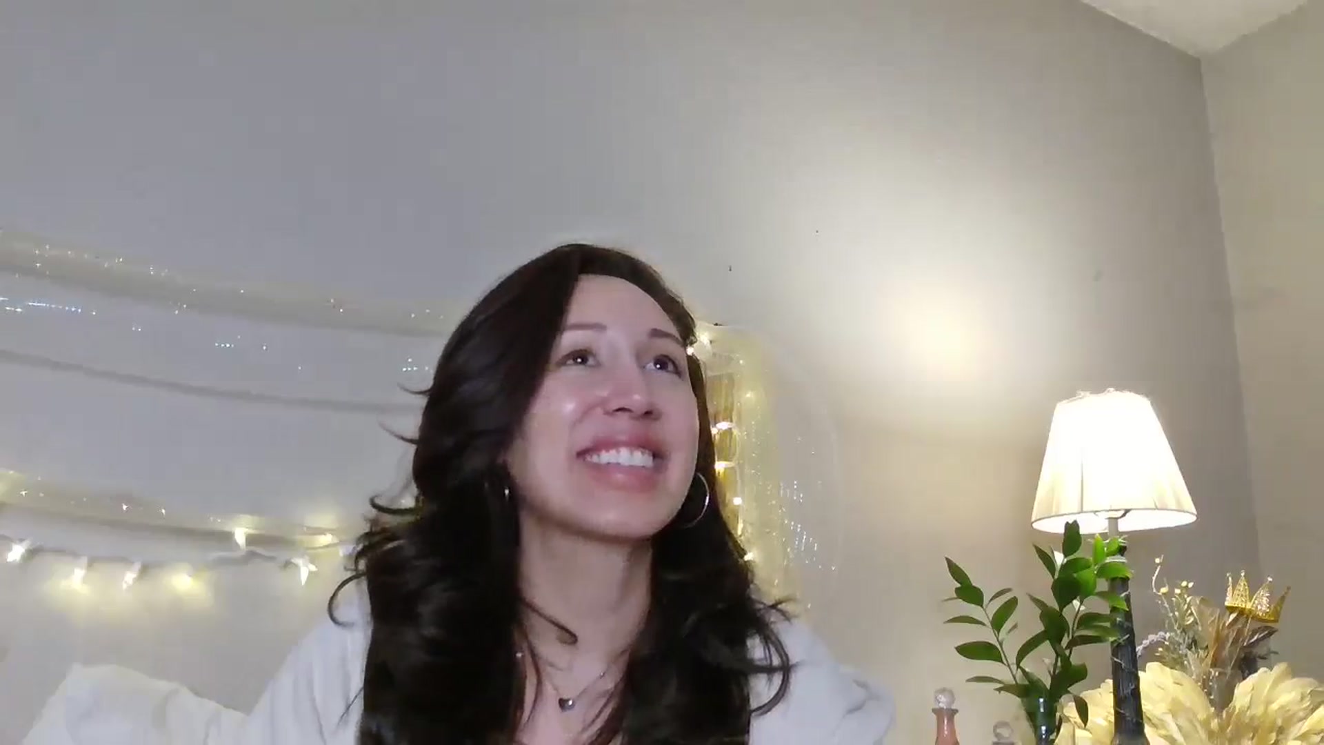 Gallery image thumbnail from Jaslene_25's myfreecams stream on, 12/15/2025, 10:44 image 10 of 20