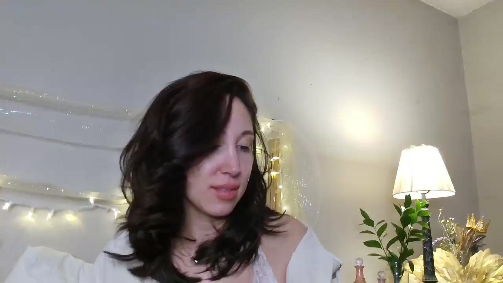 Gallery image thumbnail from Jaslene_25's myfreecams stream on, 12/15/2025, 10:44 image 9 of 20