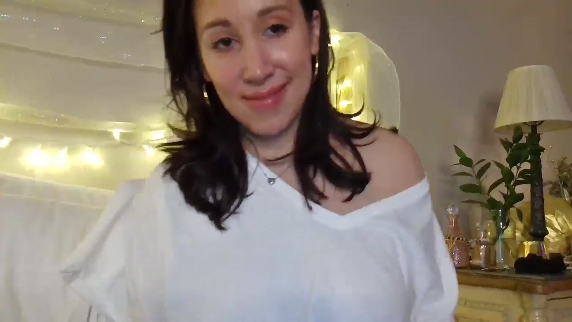 Gallery image thumbnail from Jaslene_25's myfreecams stream on, 12/16/2025, 09:30 image 10 of 20