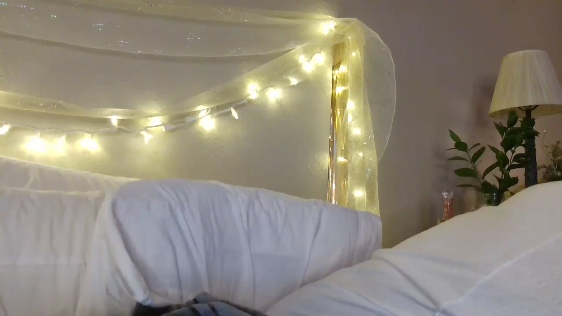 Gallery image thumbnail from Jaslene_25's myfreecams stream on, 12/16/2025, 09:30 image 17 of 20