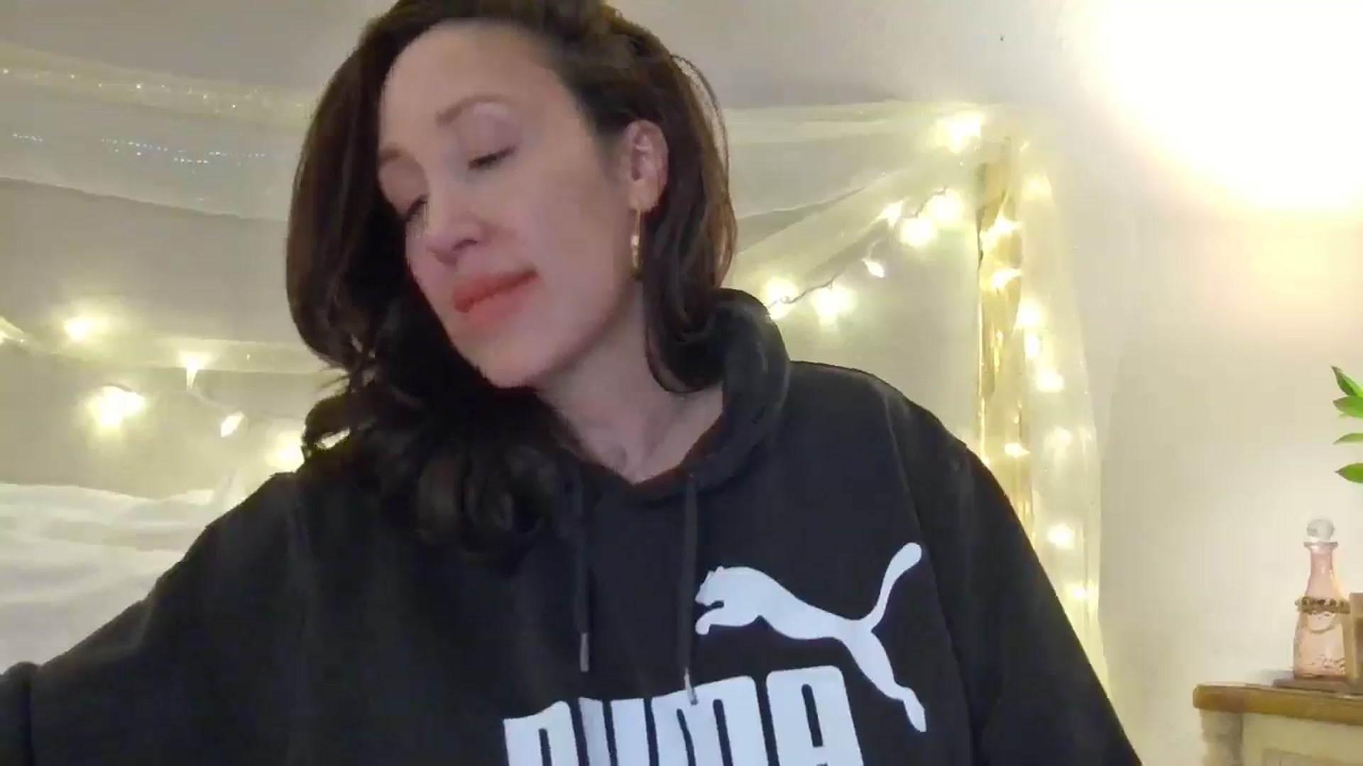Gallery image thumbnail from Jaslene_25's myfreecams stream on, 12/20/2025, 11:06 image 5 of 20