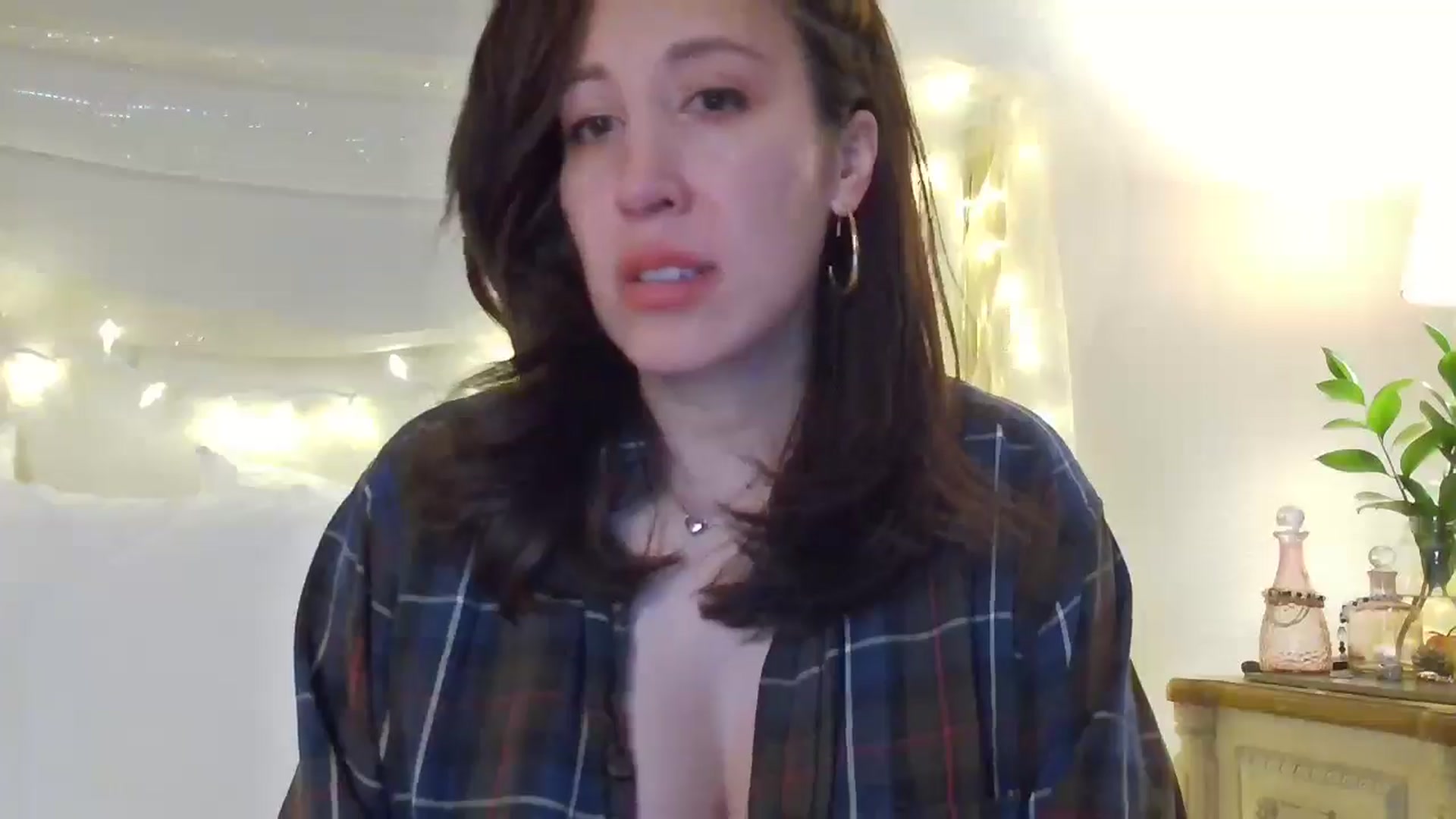Gallery image thumbnail from Jaslene_25's myfreecams stream on, 12/21/2025, 11:31 image 18 of 20