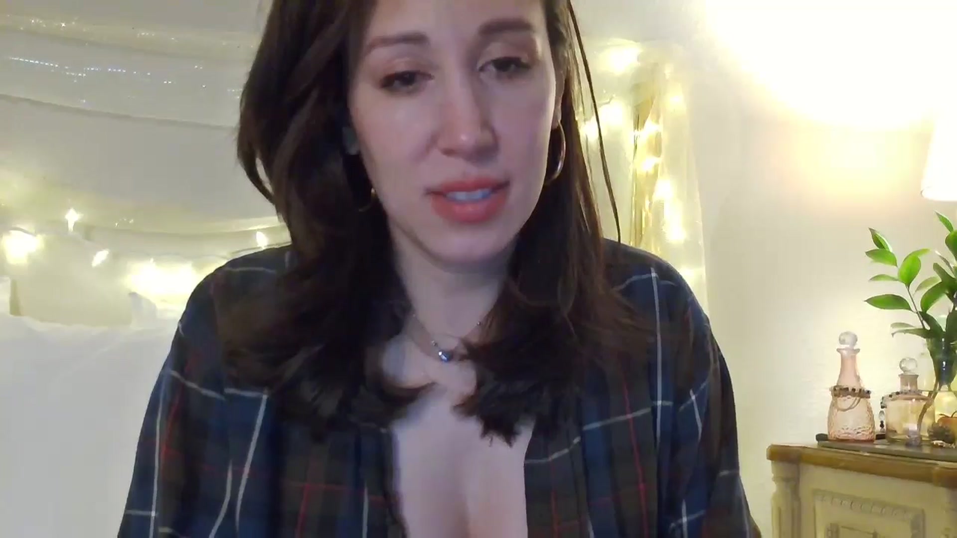 Gallery image thumbnail from Jaslene_25's myfreecams stream on, 12/21/2025, 11:31 image 15 of 20