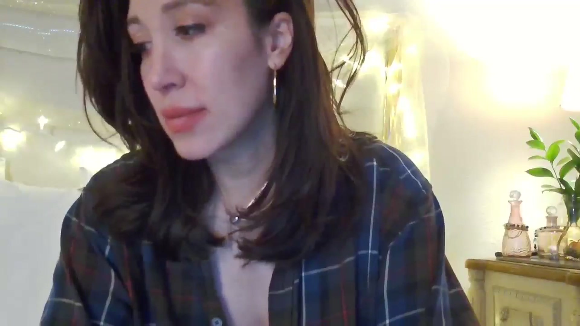 Gallery image thumbnail from Jaslene_25's myfreecams stream on, 12/21/2025, 11:31 image 12 of 20