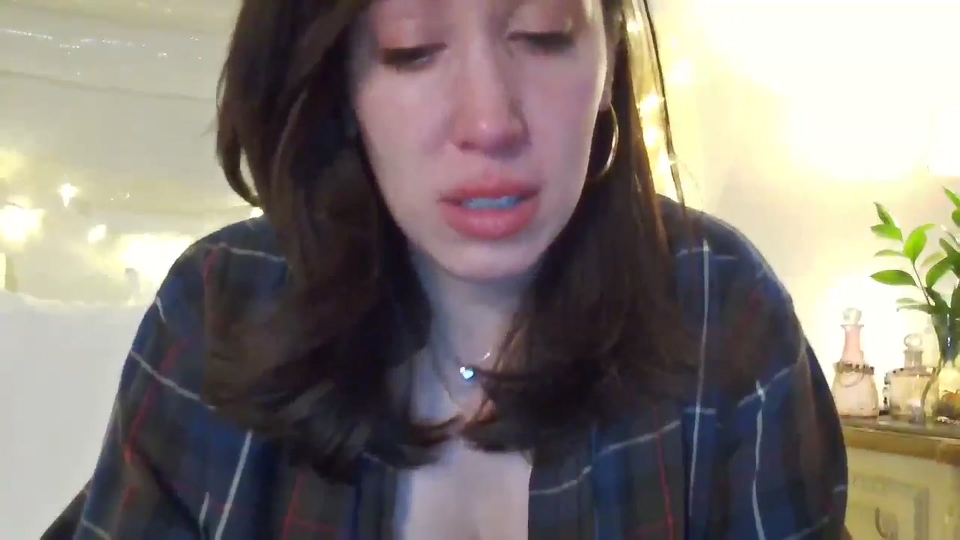 Gallery image thumbnail from Jaslene_25's myfreecams stream on, 12/21/2025, 11:31 image 16 of 20